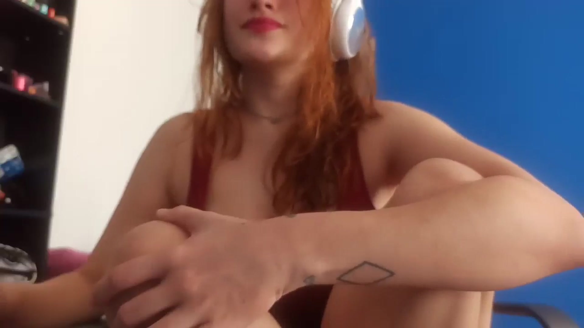Gallery image thumbnail from BirthdayPanda's myfreecams stream on, 05/11/2025, 20:00 image 14 of 20