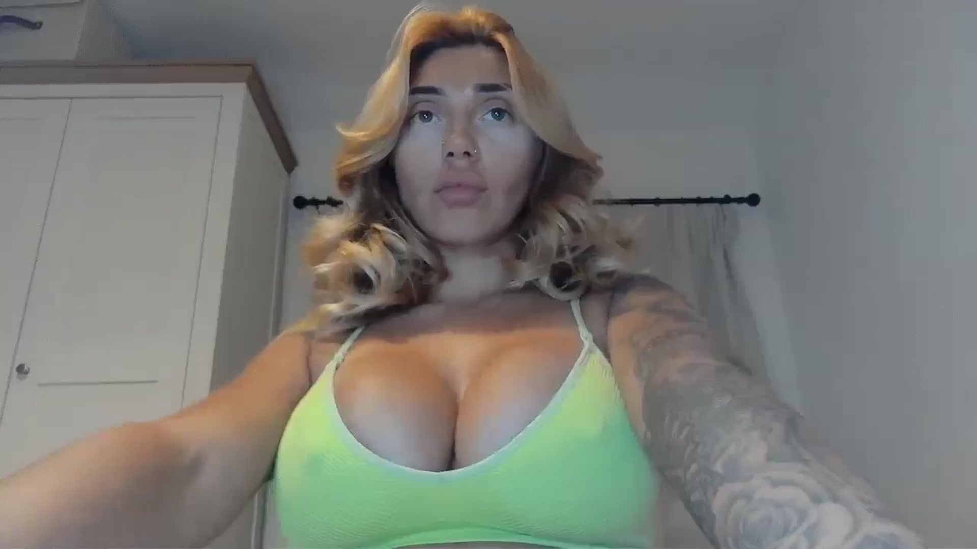 Gallery image thumbnail from BirthdayRose3's myfreecams stream on, 10/02/2025, 08:53 image 20 of 20
