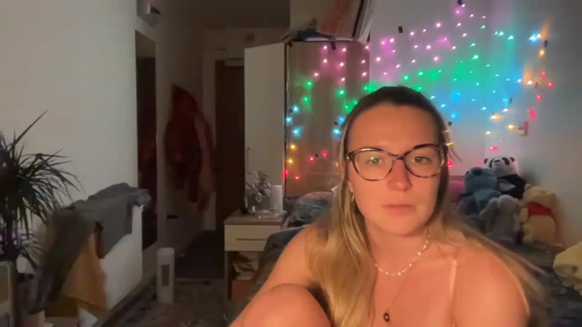 Gallery image thumbnail from BirthdayRosie's myfreecams stream on, 05/03/2023, 21:42 image 14 of 20