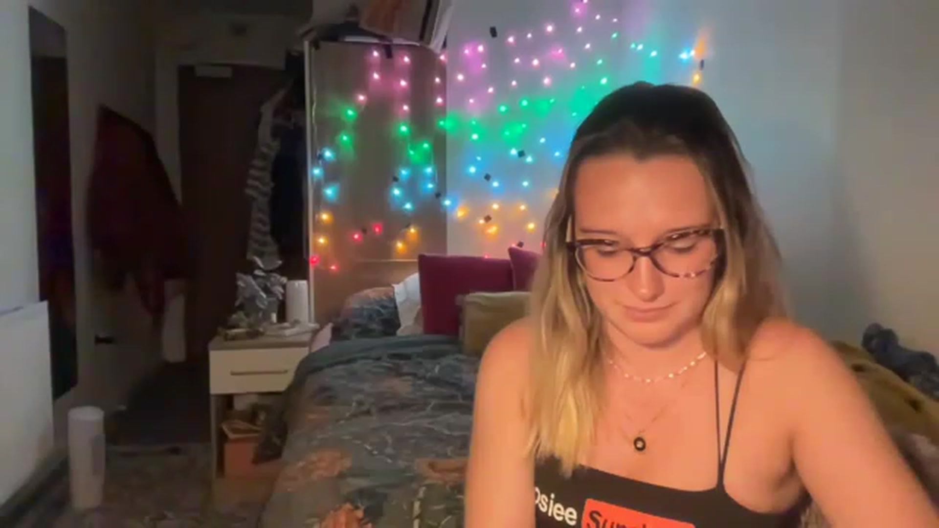 Gallery image thumbnail from BirthdayRosie's myfreecams stream on, 05/04/2023, 22:46 image 13 of 20