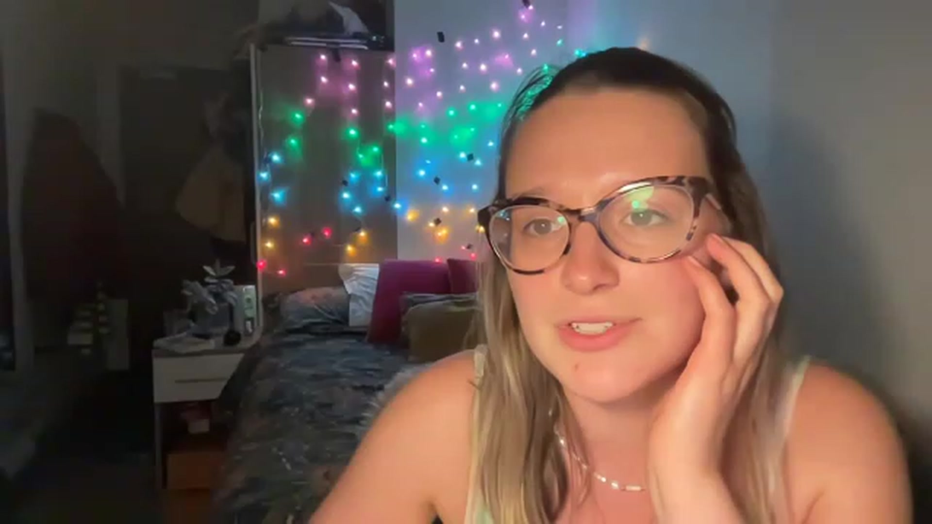 Gallery image thumbnail from BirthdayRosie's myfreecams stream on, 05/10/2023, 20:59 image 4 of 20