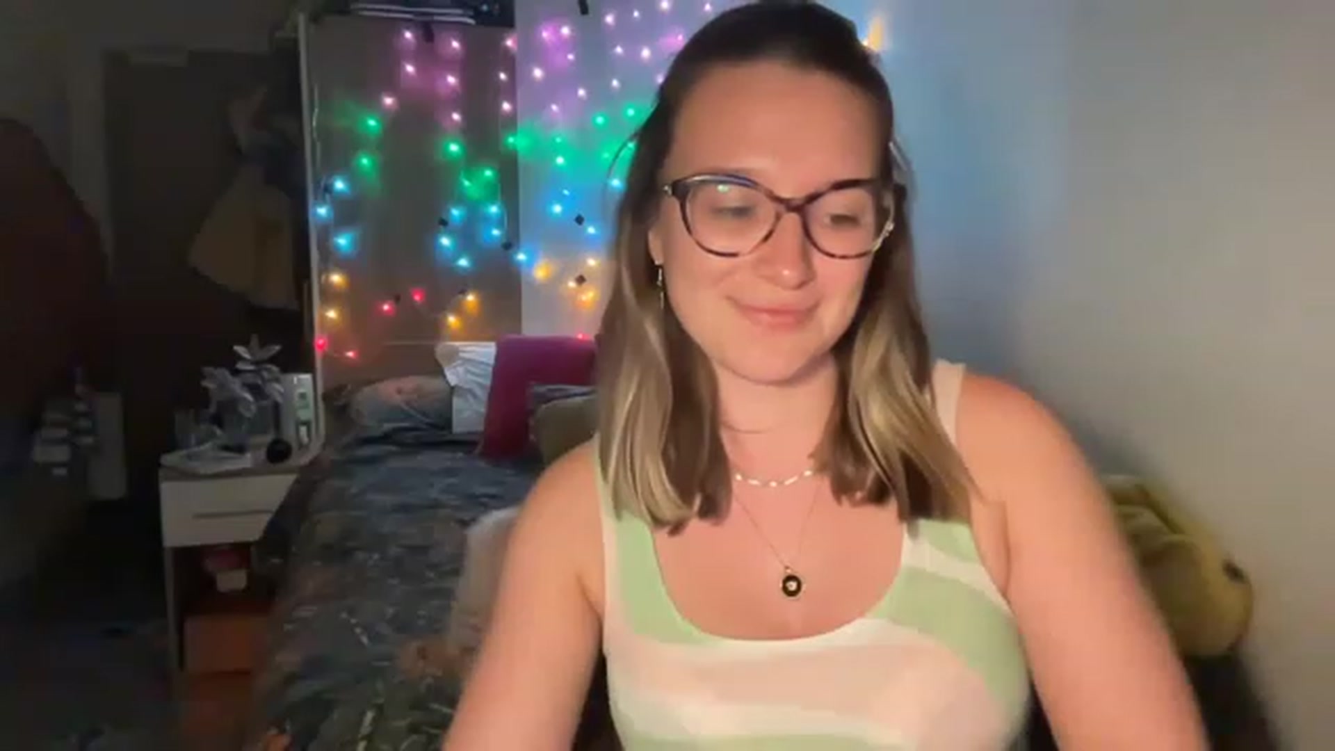 Gallery image thumbnail from BirthdayRosie's myfreecams stream on, 05/10/2023, 20:59 image 12 of 20
