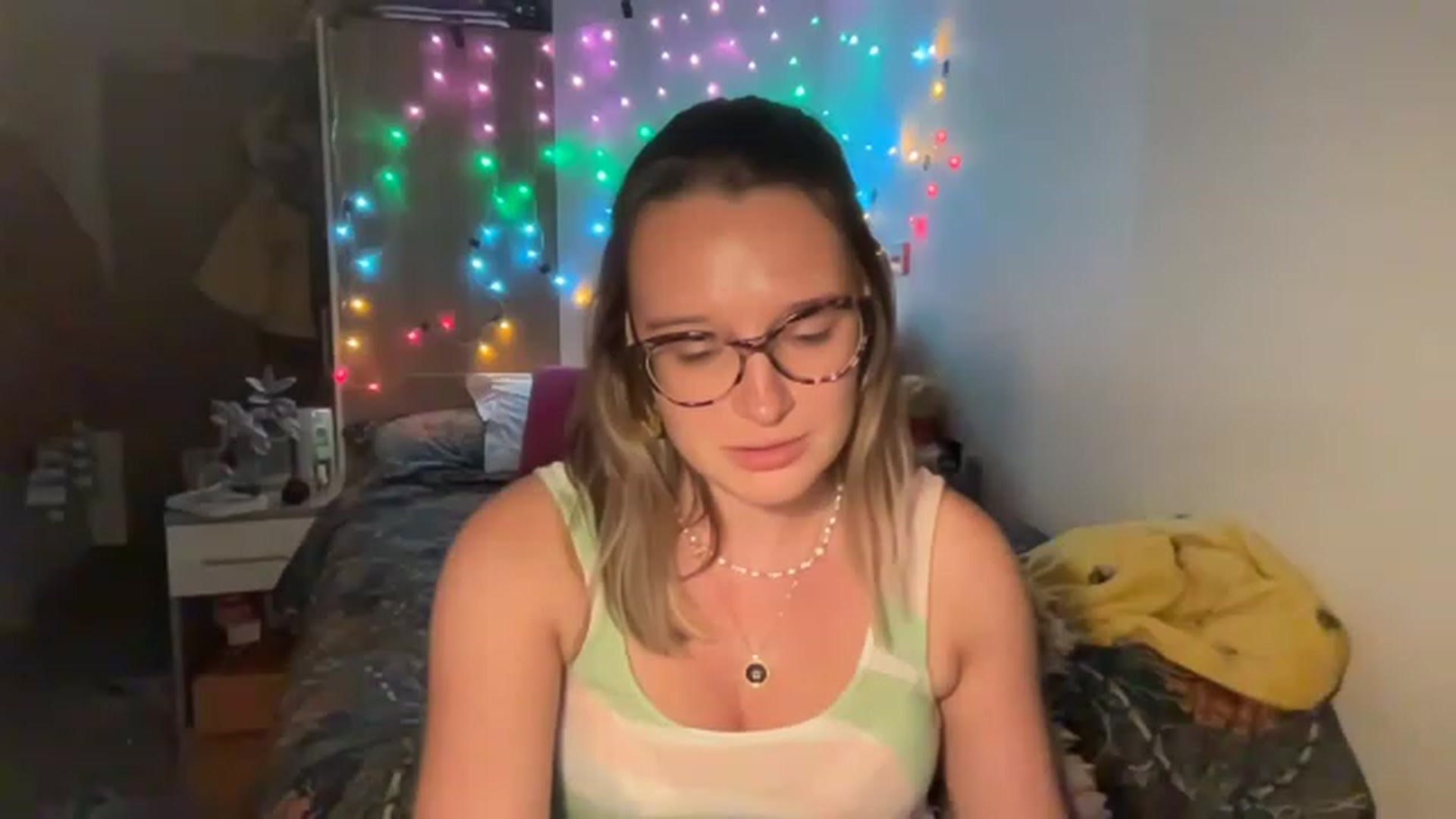 Gallery image thumbnail from BirthdayRosie's myfreecams stream on, 05/10/2023, 20:59 image 7 of 20