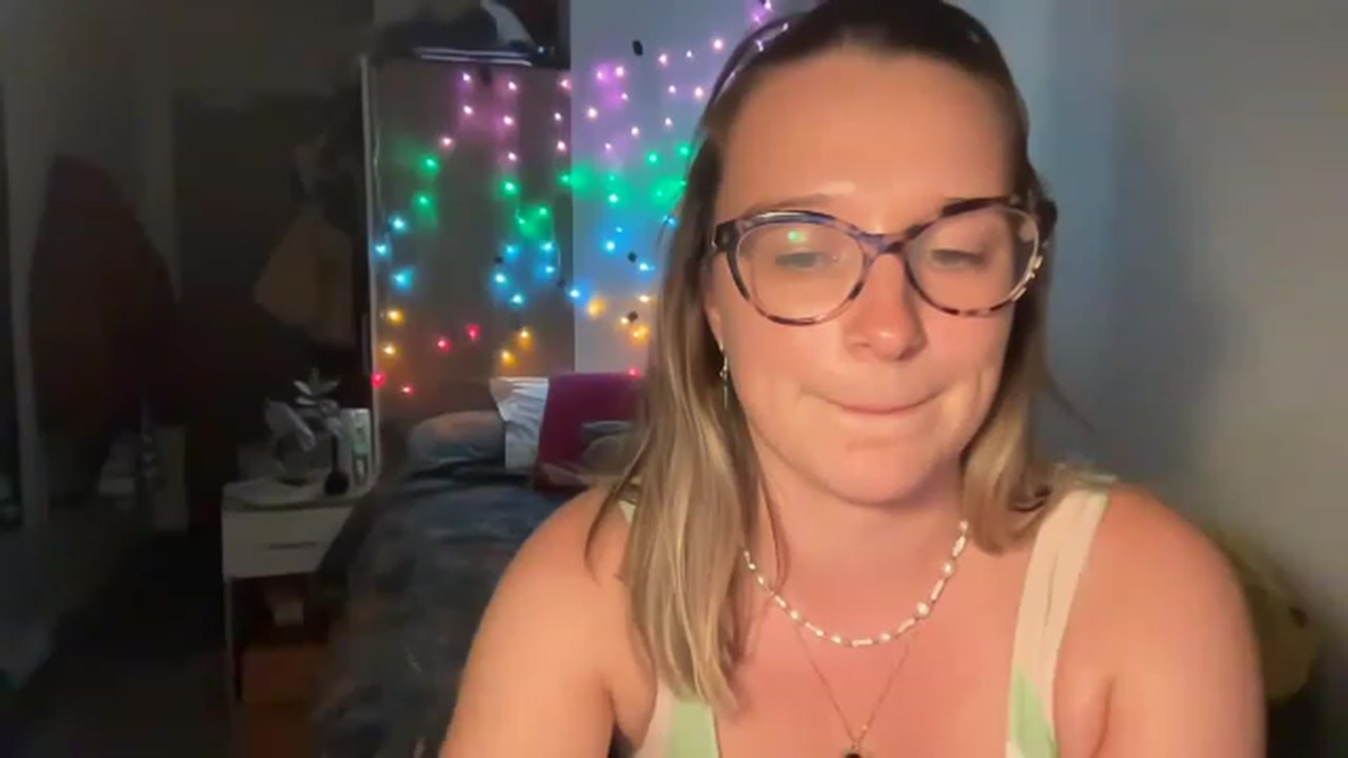 Gallery image thumbnail from BirthdayRosie's myfreecams stream on, 05/10/2023, 20:59 image 3 of 20