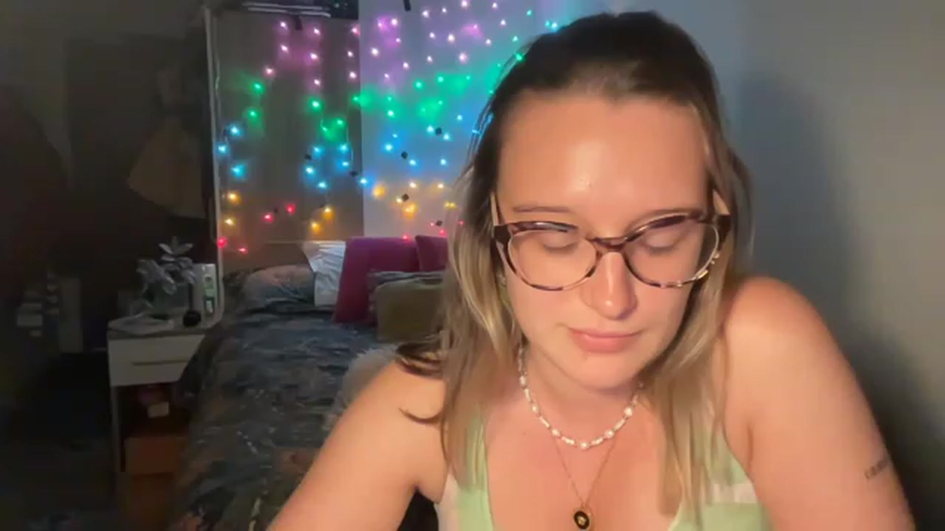 Gallery image thumbnail from BirthdayRosie's myfreecams stream on, 05/10/2023, 20:59 image 9 of 20