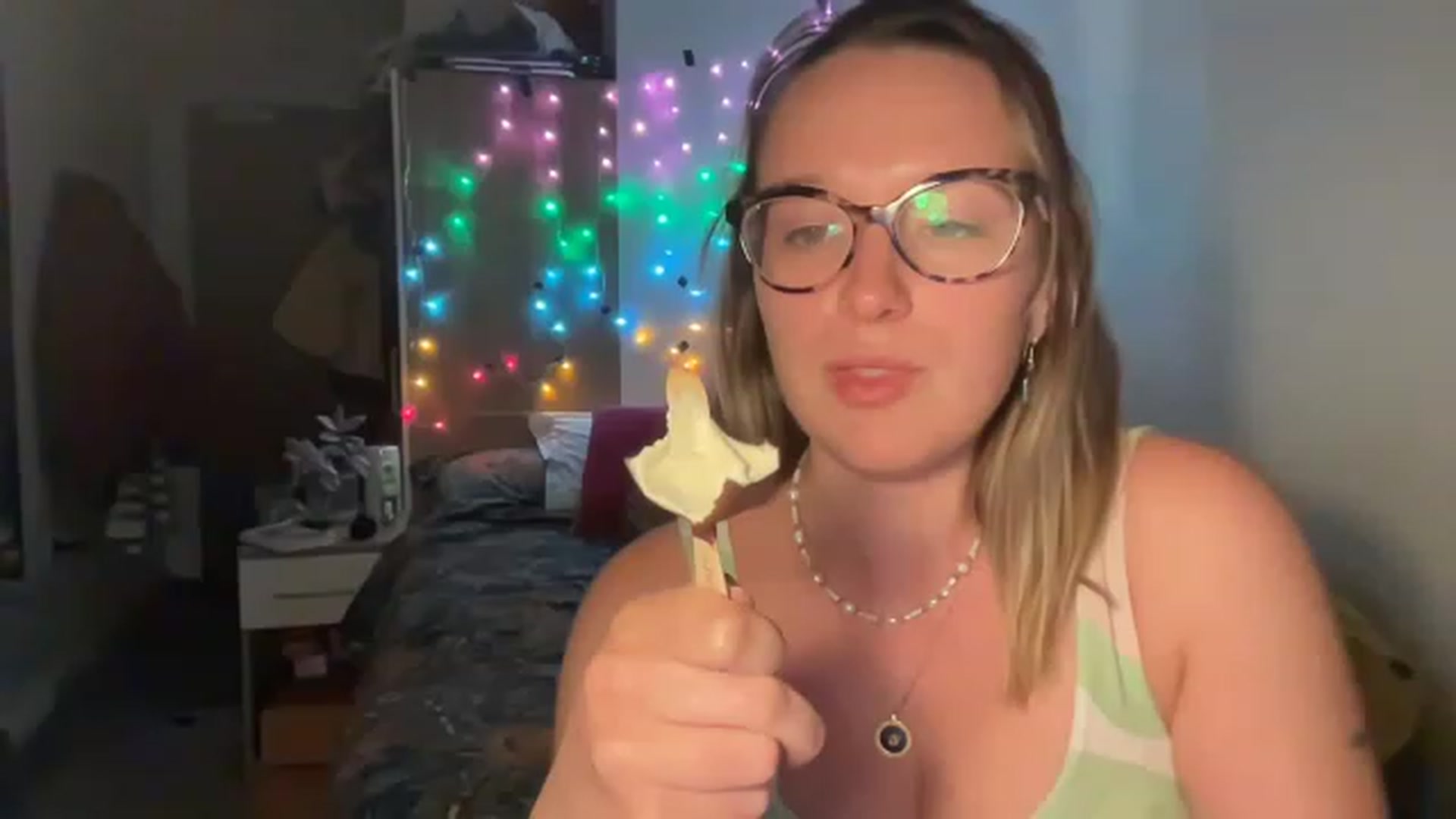 Gallery image thumbnail from BirthdayRosie's myfreecams stream on, 05/10/2023, 20:59 image 1 of 20