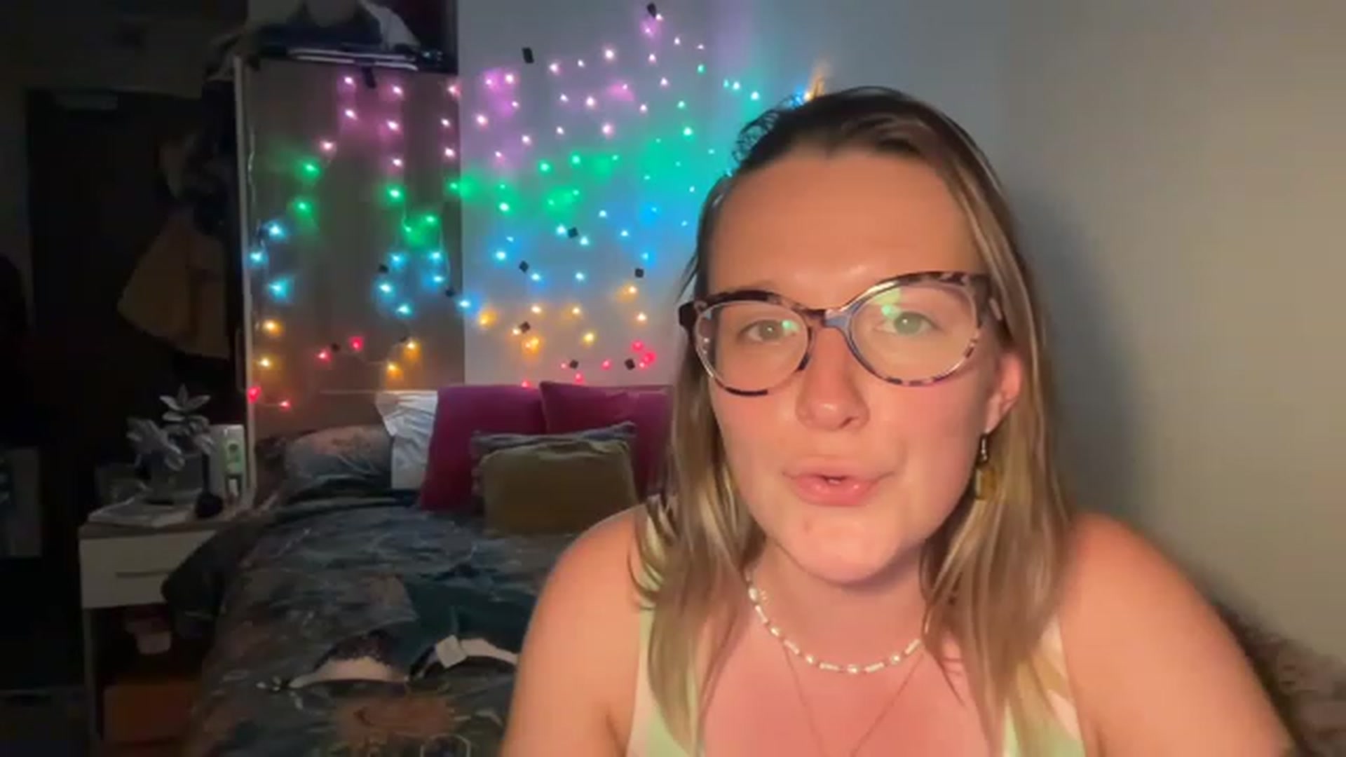 Gallery image thumbnail from BirthdayRosie's myfreecams stream on, 05/10/2023, 22:37 image 9 of 20