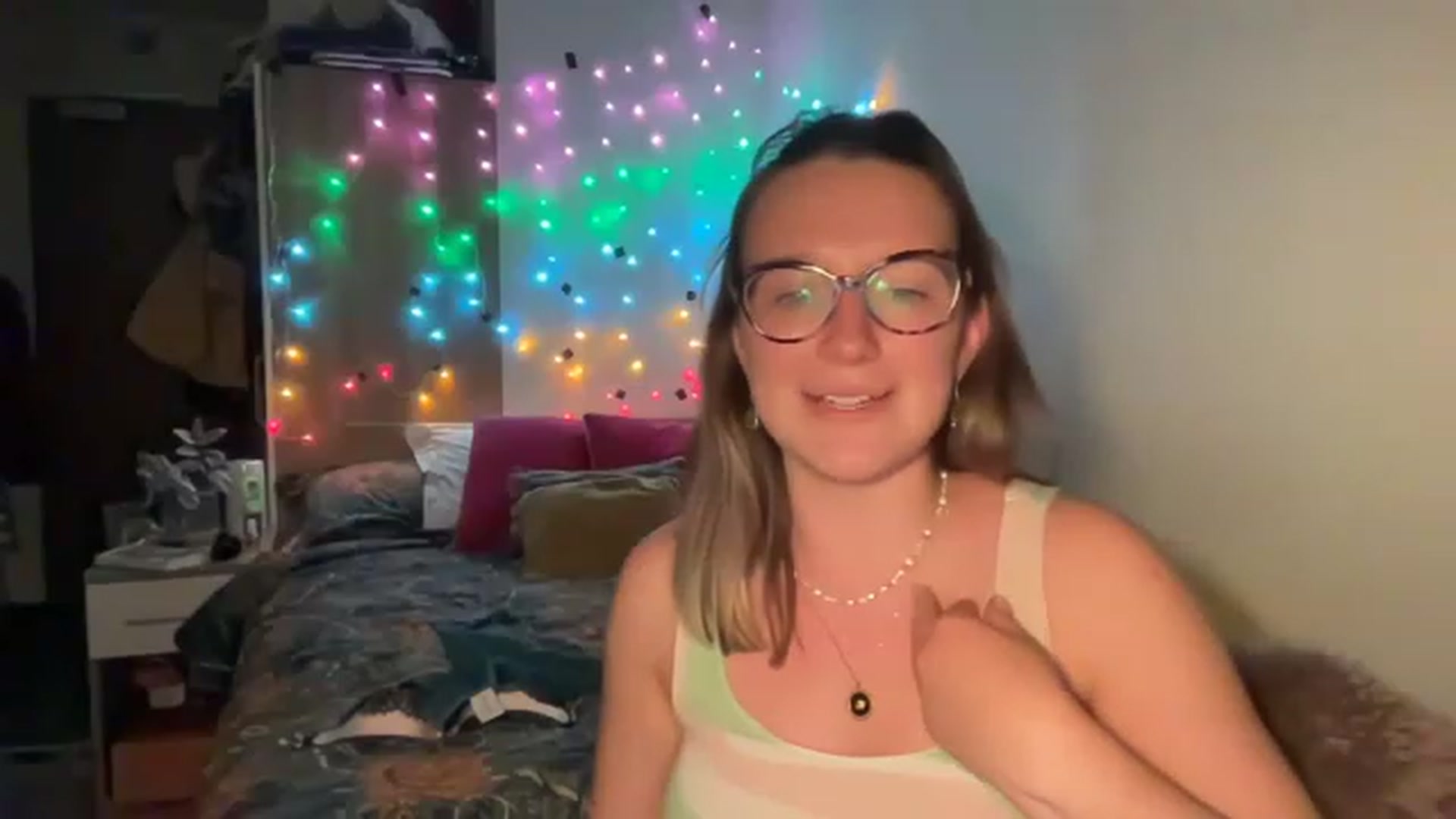Gallery image thumbnail from BirthdayRosie's myfreecams stream on, 05/10/2023, 22:37 image 13 of 20