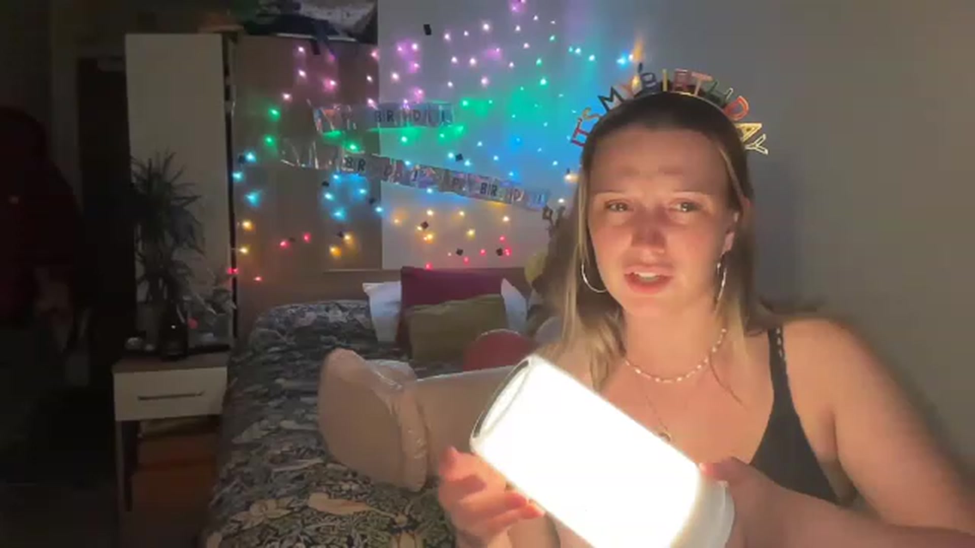 Gallery image thumbnail from BirthdayRosie's myfreecams stream on, 05/15/2023, 20:20 image 2 of 20