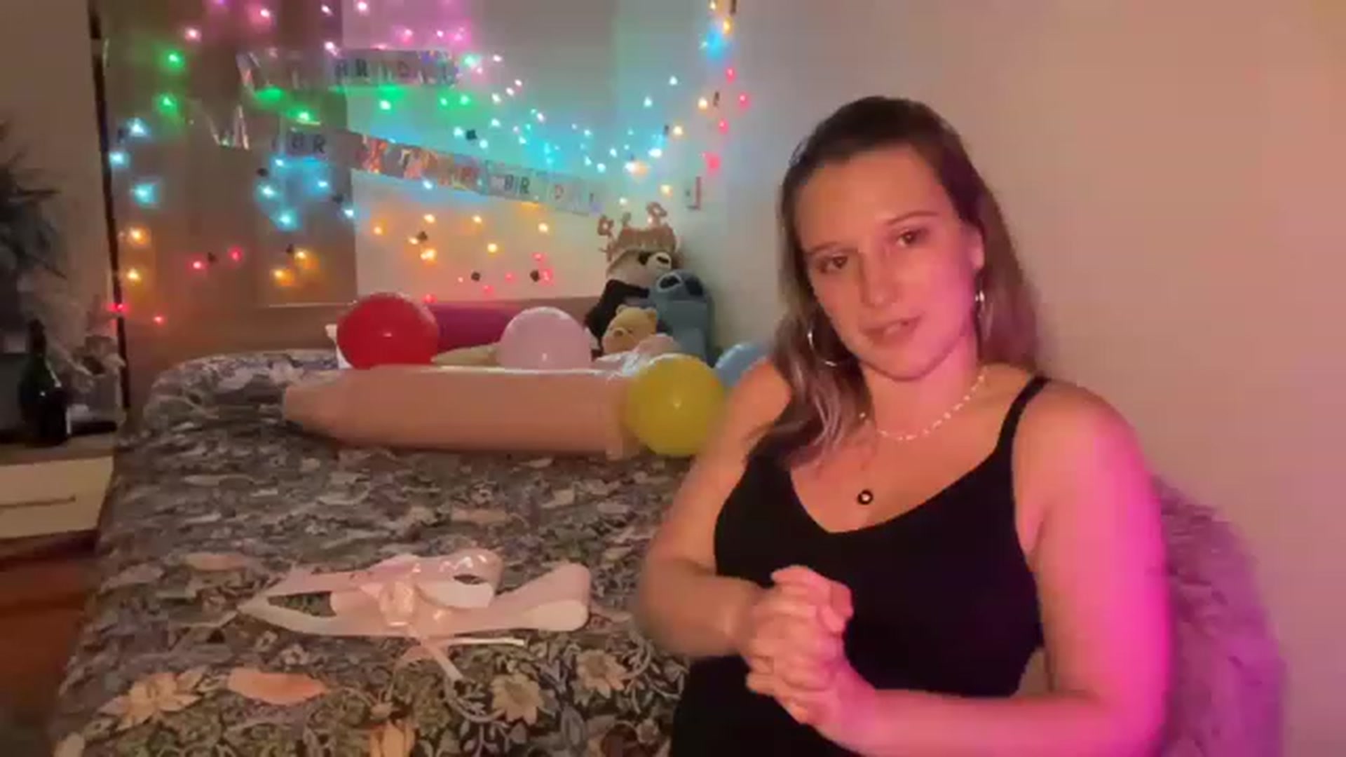 Gallery image thumbnail from BirthdayRosie's myfreecams stream on, 05/15/2023, 23:40 image 13 of 20