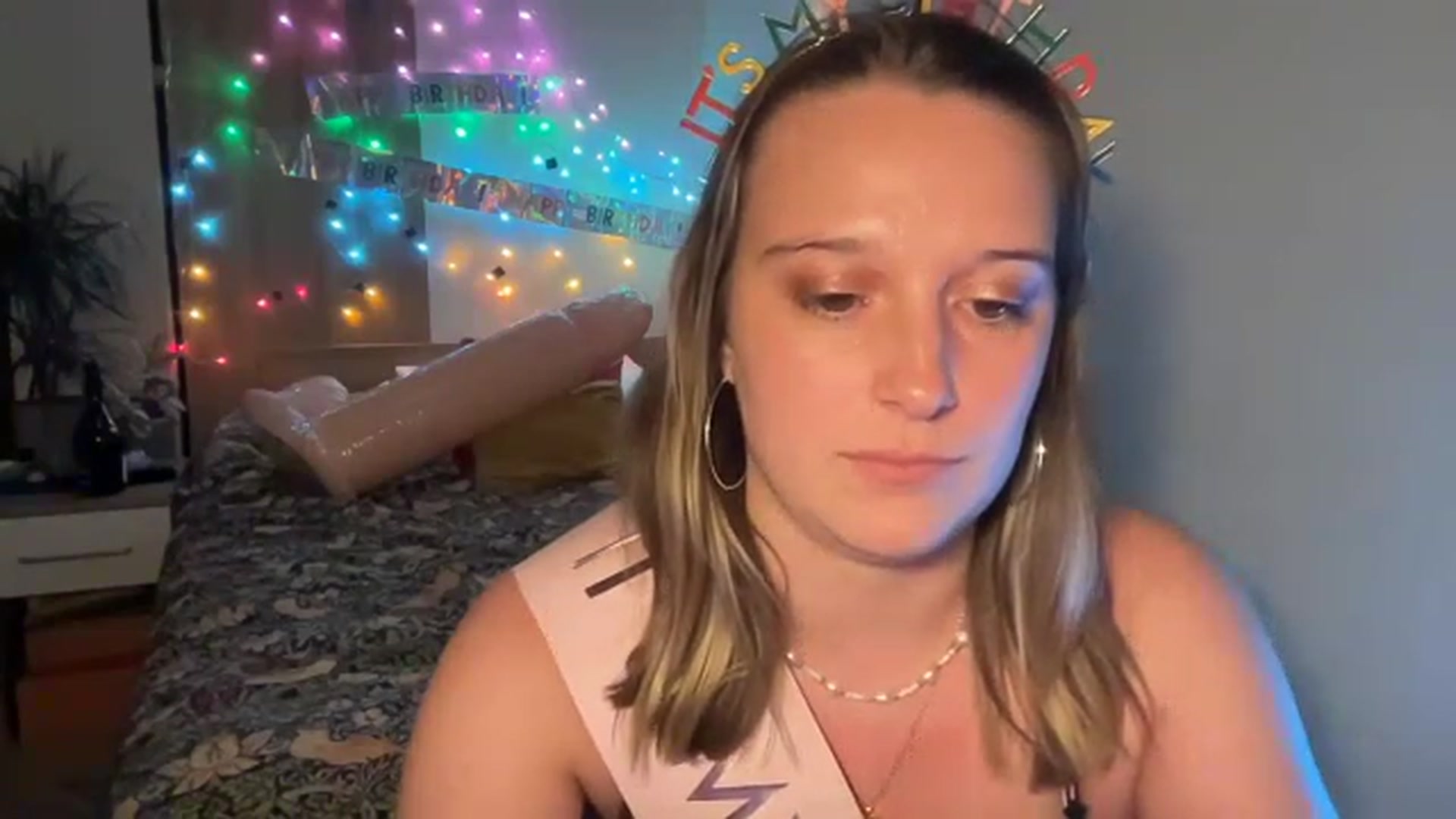 Gallery image thumbnail from BirthdayRosie's myfreecams stream on, 05/15/2023, 23:40 image 20 of 20