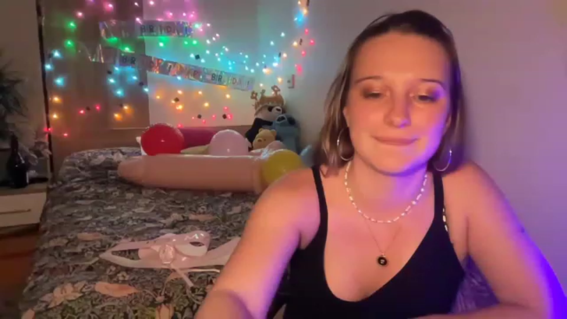 Gallery image thumbnail from BirthdayRosie's myfreecams stream on, 05/15/2023, 23:40 image 12 of 20