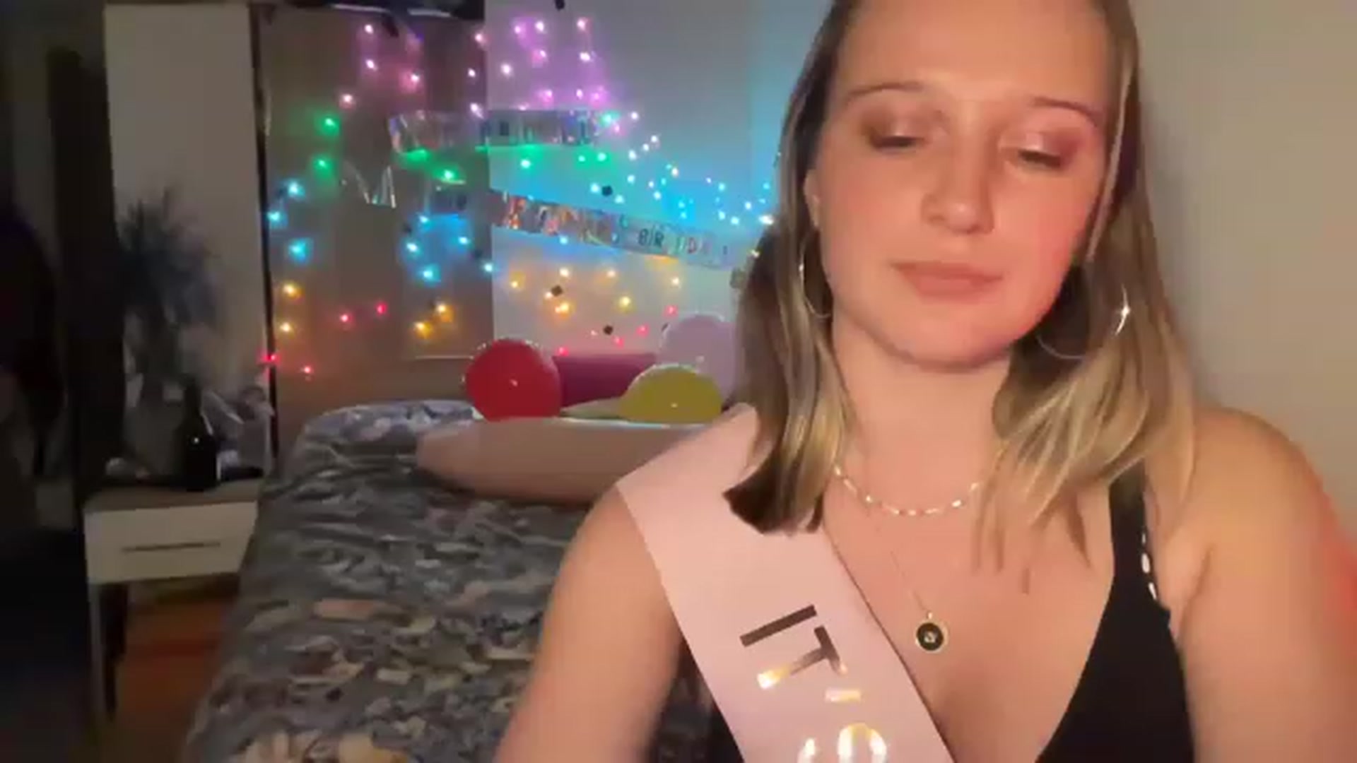 Gallery image thumbnail from BirthdayRosie's myfreecams stream on, 05/15/2023, 23:40 image 9 of 20