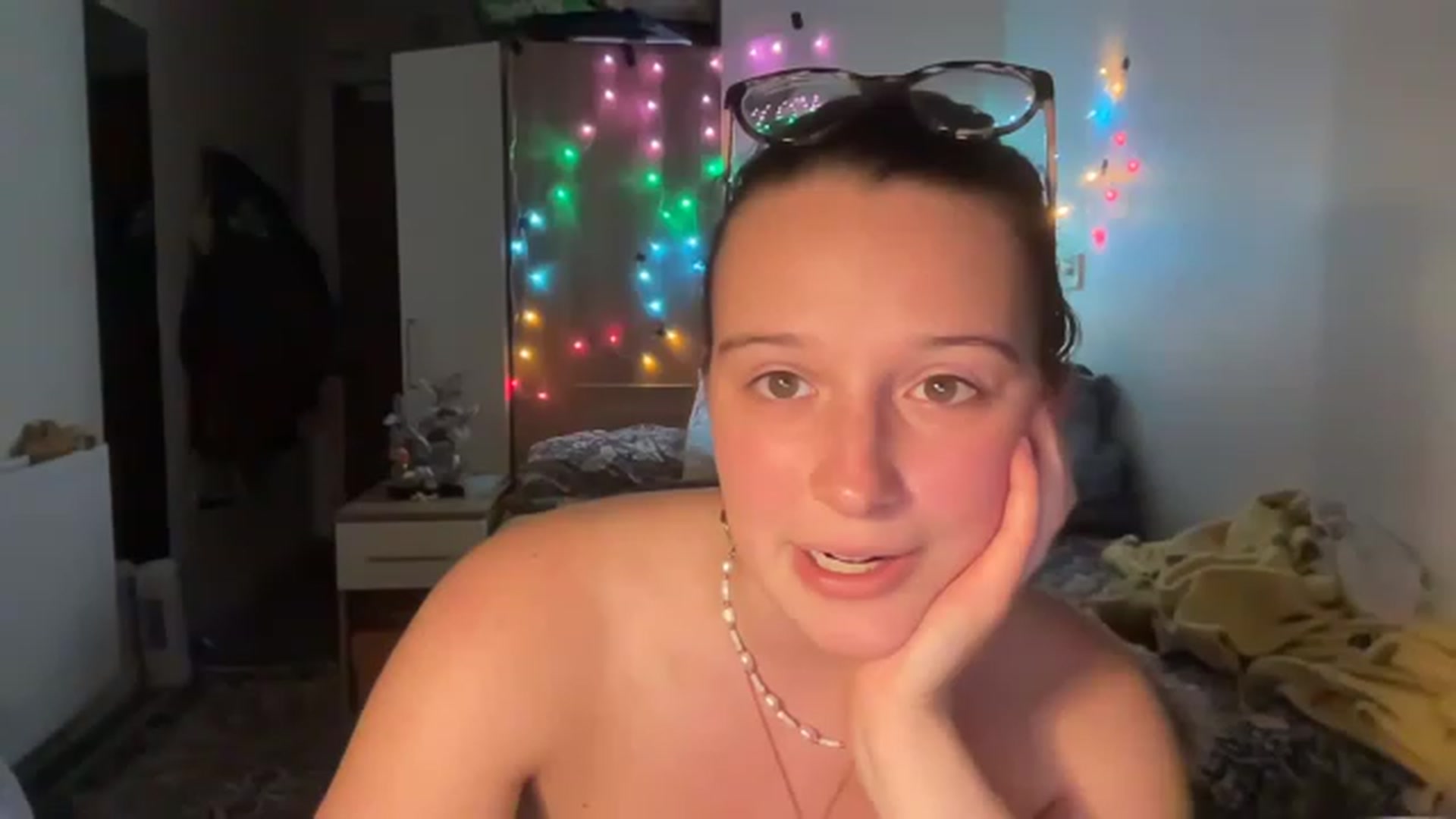 Gallery image thumbnail from BirthdayRosie's myfreecams stream on, 05/22/2023, 22:15 image 16 of 20