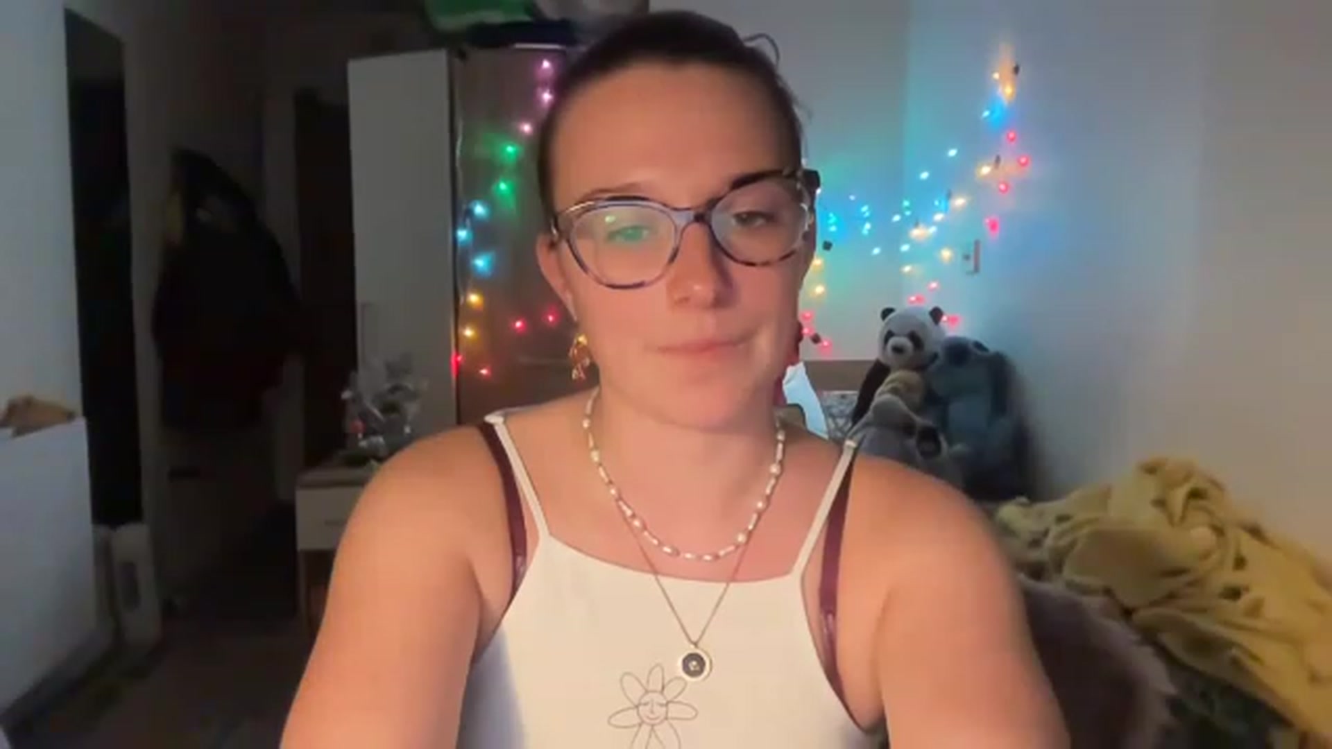 Gallery image thumbnail from BirthdayRosie's myfreecams stream on, 05/22/2023, 22:15 image 2 of 20