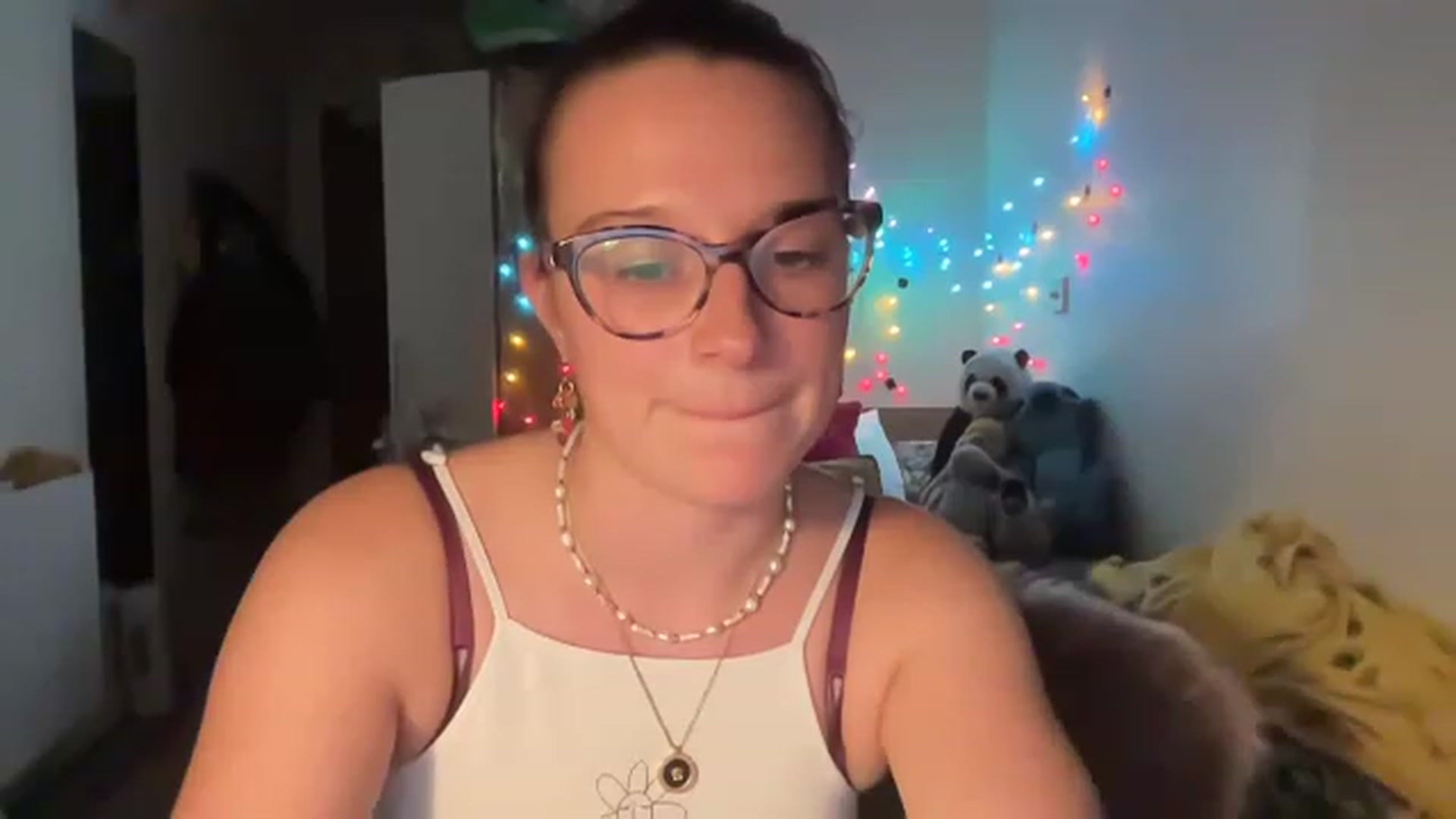Gallery image thumbnail from BirthdayRosie's myfreecams stream on, 05/22/2023, 22:15 image 5 of 20