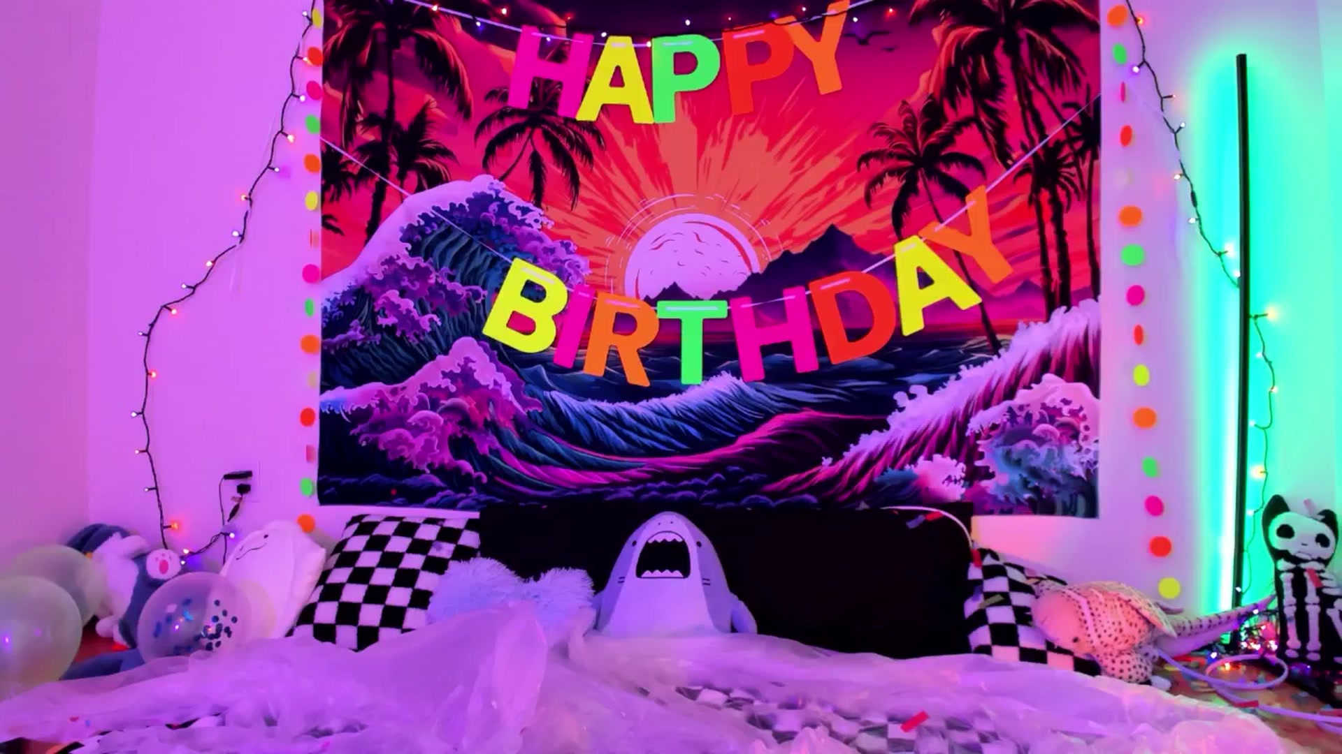 Gallery image thumbnail from BirthdayShark's myfreecams stream on, 09/06/2025, 07:35 image 16 of 20