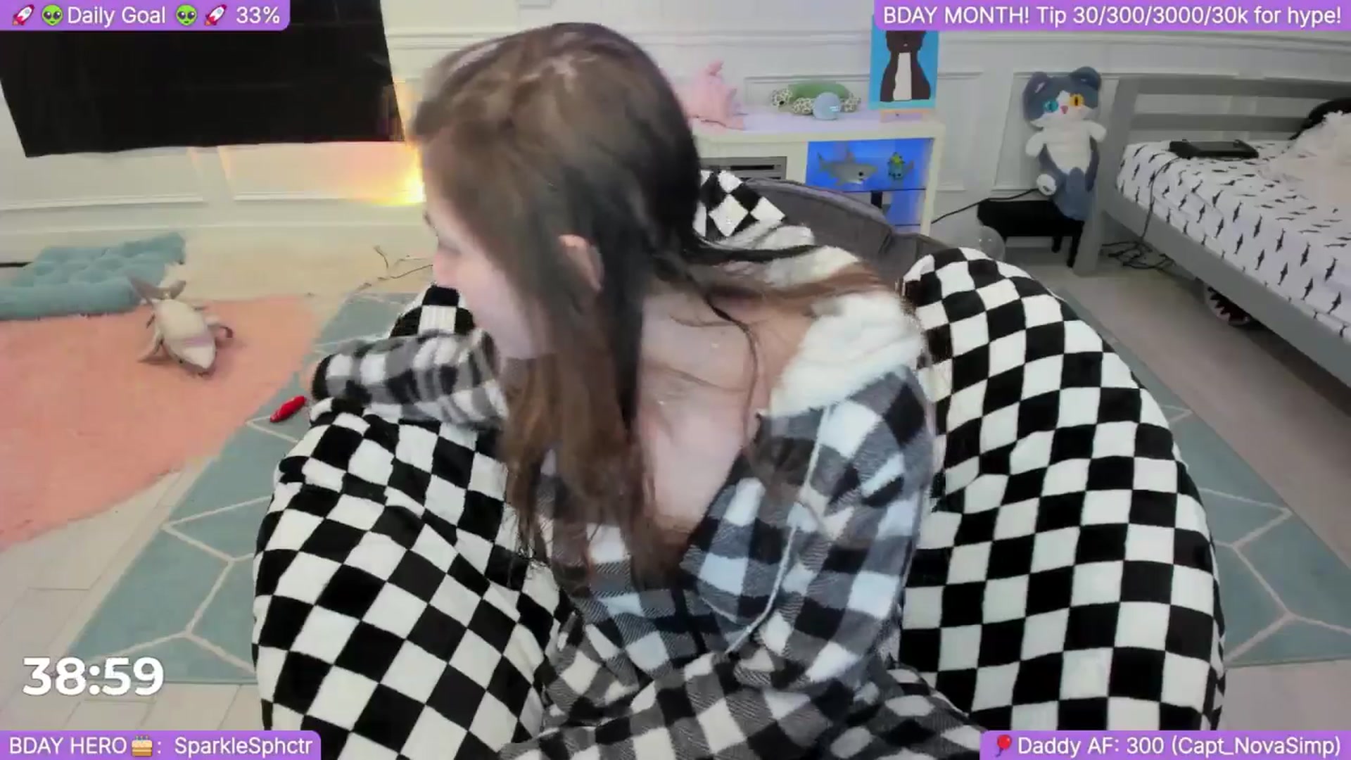 Gallery image thumbnail from BirthdayShark's myfreecams stream on, 09/18/2025, 03:48 image 5 of 20
