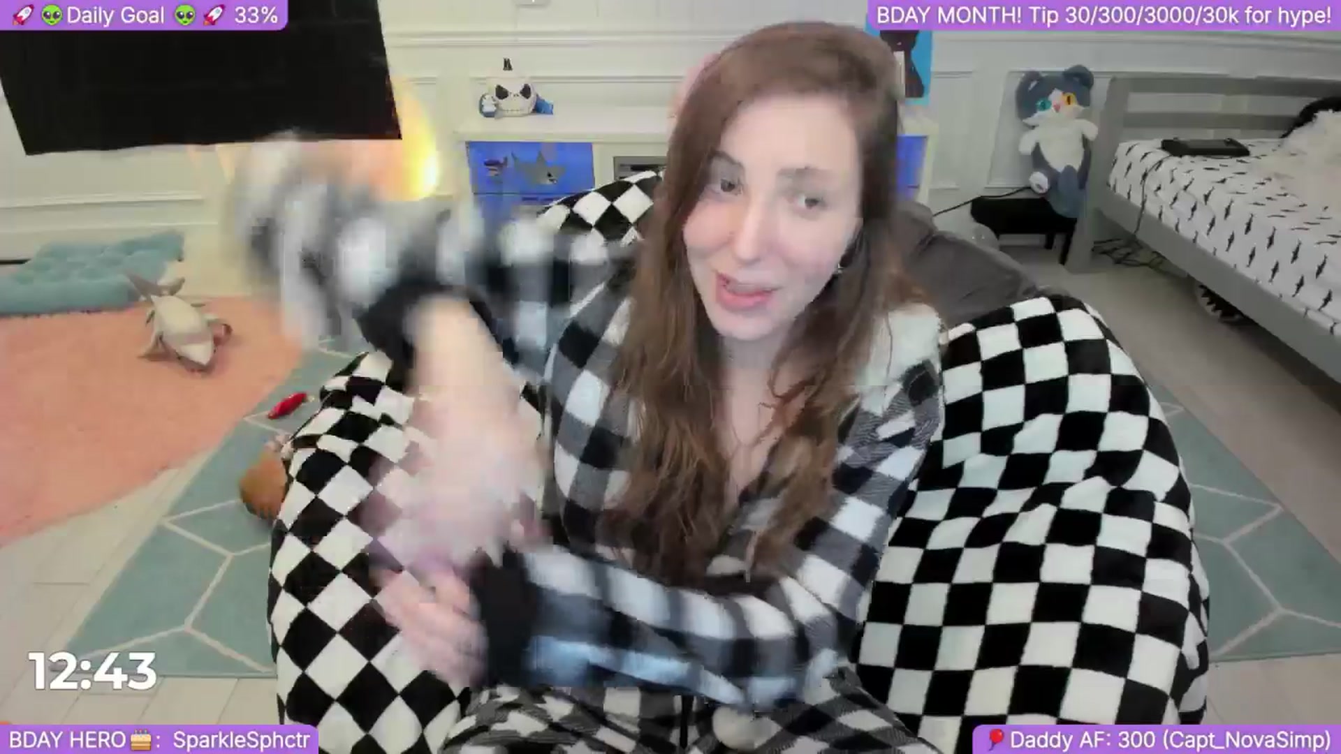 Gallery image thumbnail from BirthdayShark's myfreecams stream on, 09/18/2025, 03:48 image 15 of 20