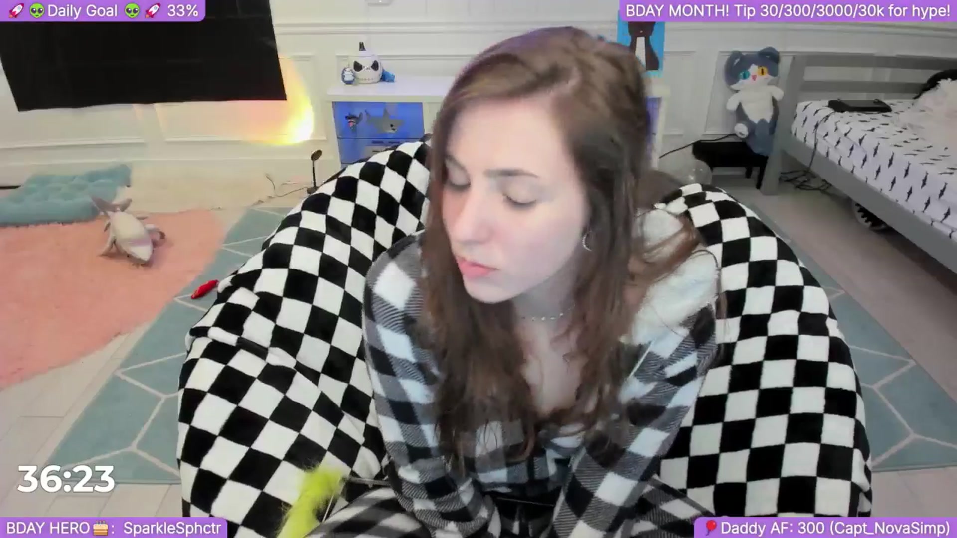 Gallery image thumbnail from BirthdayShark's myfreecams stream on, 09/18/2025, 03:48 image 6 of 20