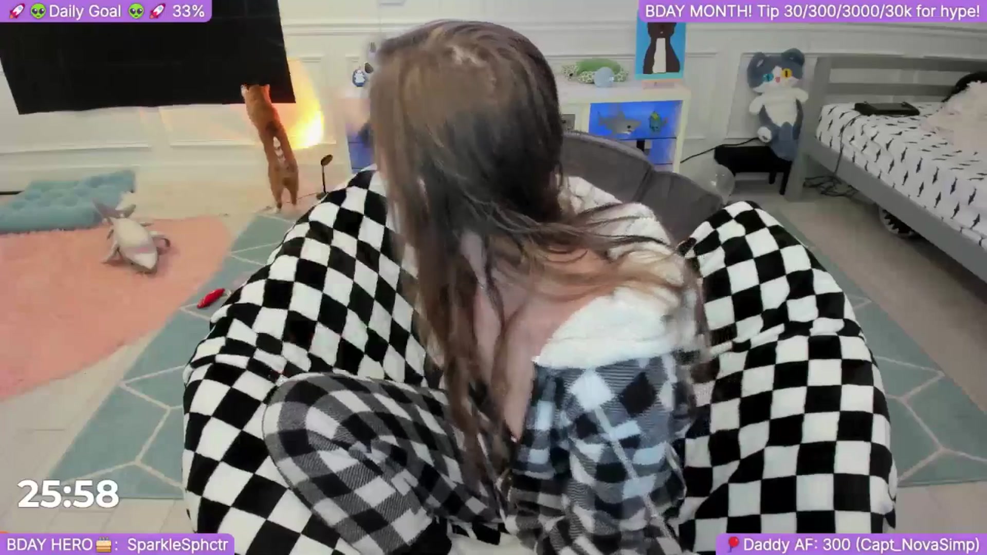 Gallery image thumbnail from BirthdayShark's myfreecams stream on, 09/18/2025, 03:48 image 10 of 20