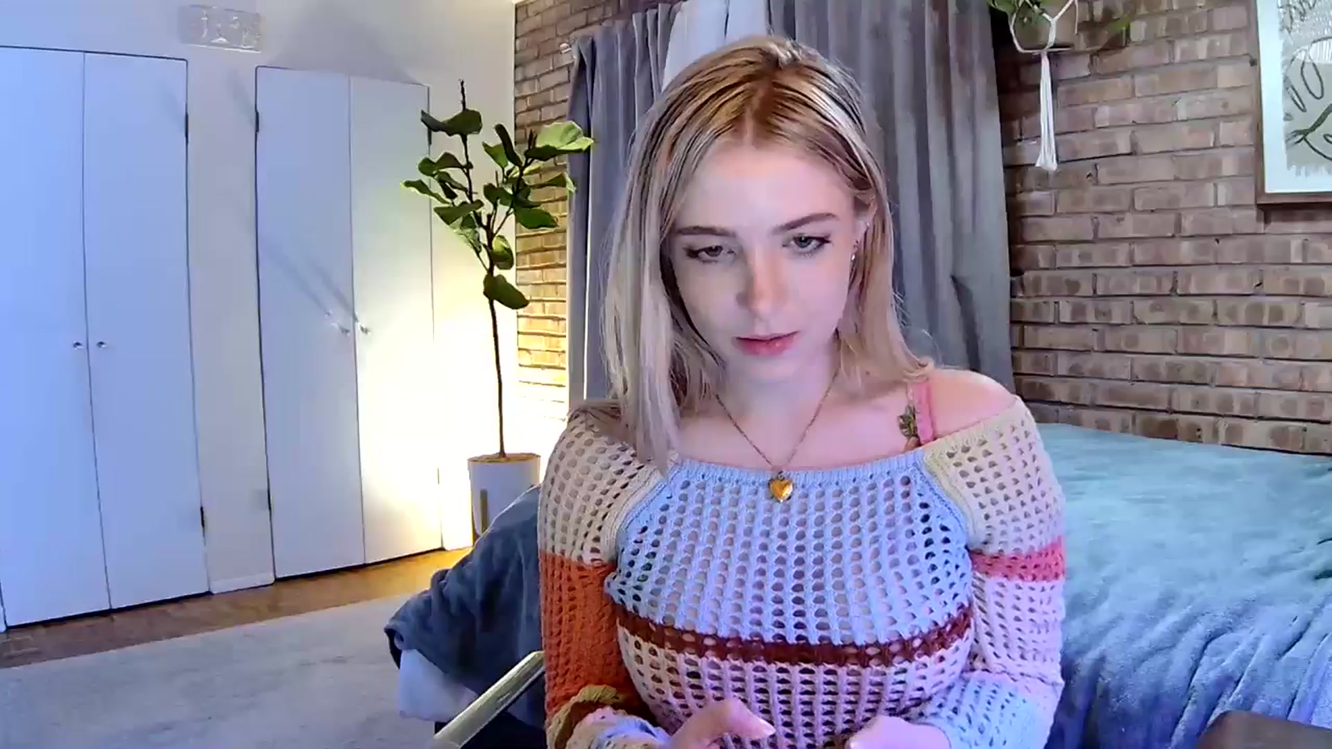Gallery image thumbnail from BirthdaySky's myfreecams stream on, 05/02/2024, 07:08 image 12 of 20