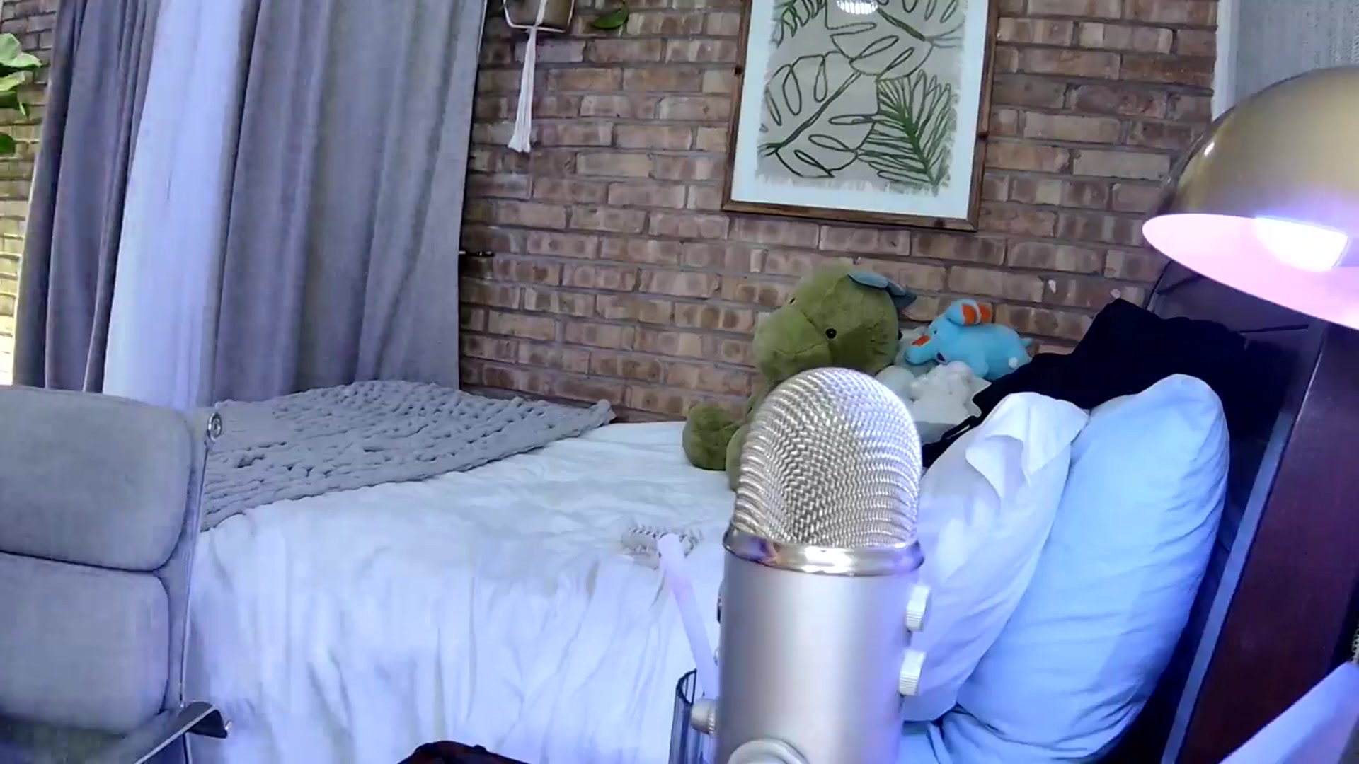 Gallery image thumbnail from BirthdaySky's myfreecams stream on, 05/11/2024, 06:31 image 16 of 20
