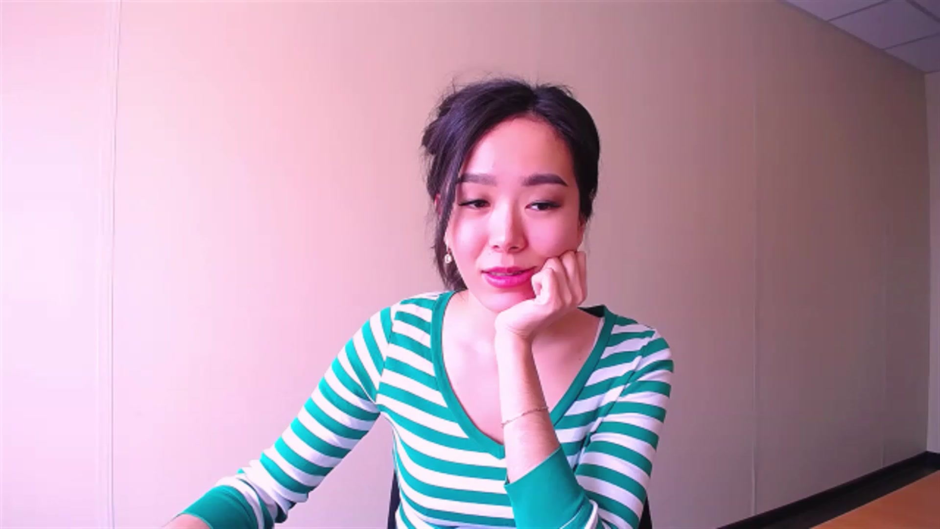 Gallery image thumbnail from BirthdaySmile's myfreecams stream on, 03/21/2023, 05:55 image 10 of 20