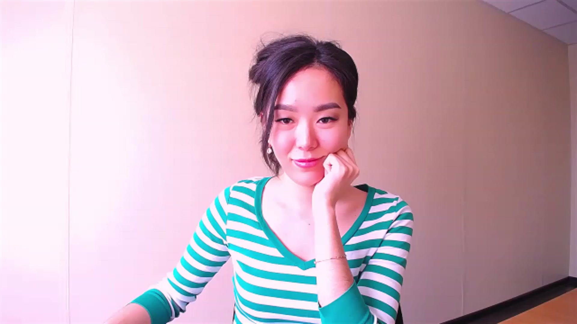 Gallery image thumbnail from BirthdaySmile's myfreecams stream on, 03/21/2023, 05:55 image 1 of 20