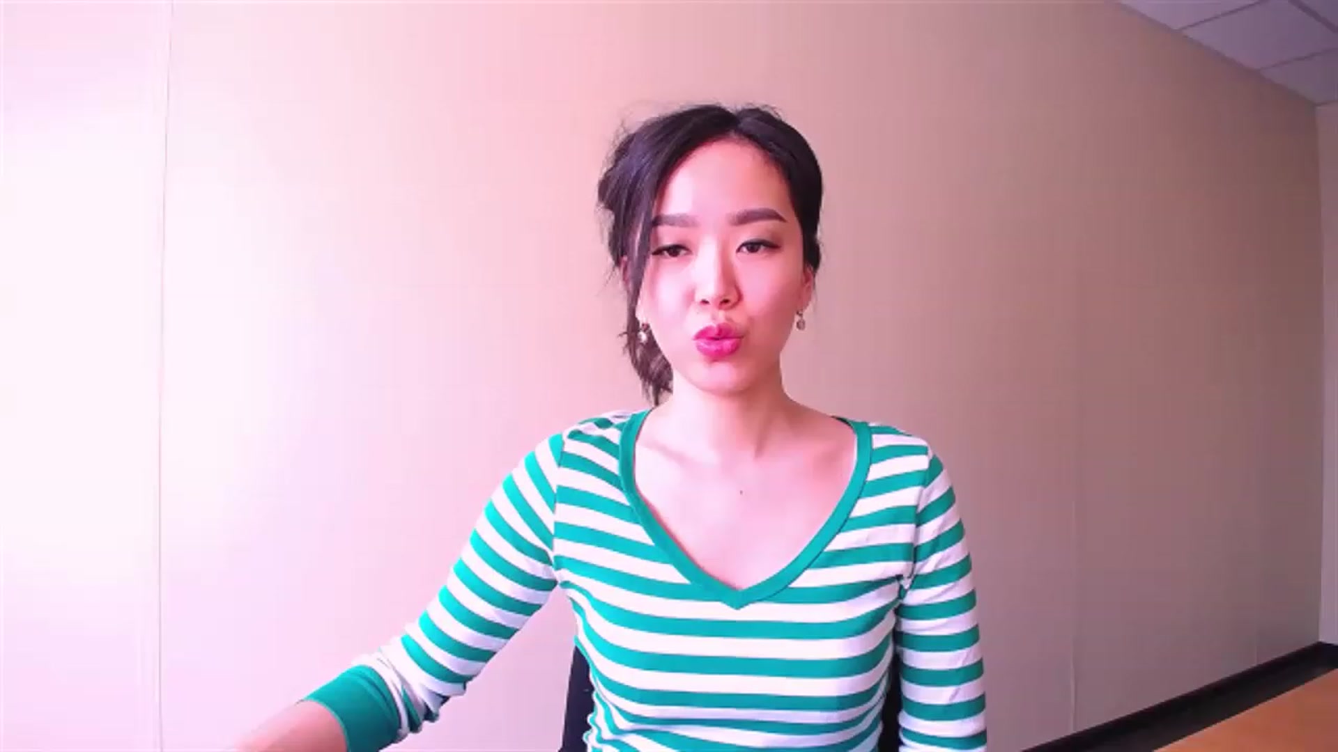 Gallery image thumbnail from BirthdaySmile's myfreecams stream on, 03/21/2023, 05:55 image 4 of 20