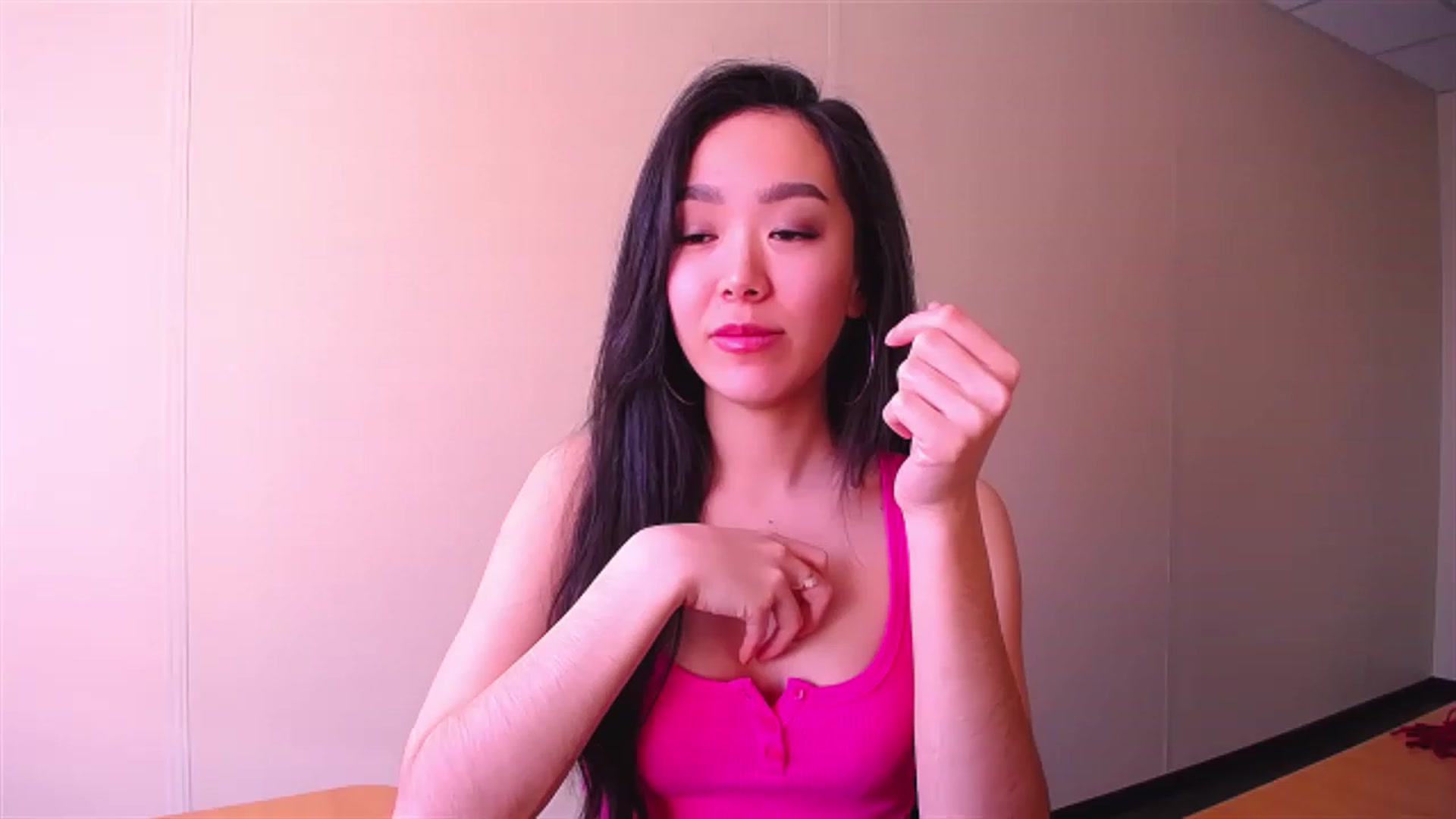Gallery image thumbnail from BirthdaySmile's myfreecams stream on, 03/22/2023, 05:45 image 18 of 20