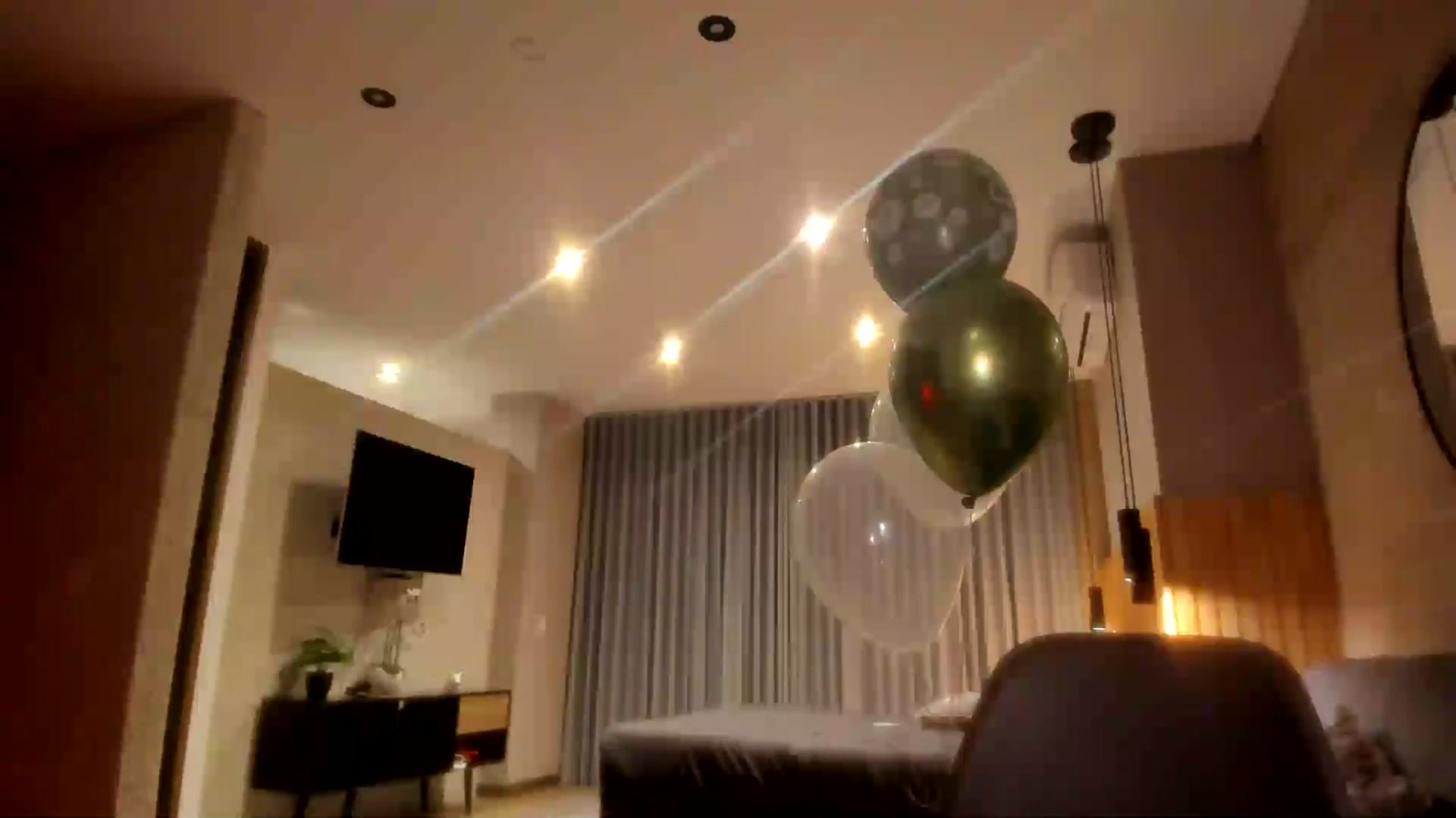 Gallery image thumbnail from BirthdaySoft's myfreecams stream on, 09/18/2025, 05:04 image 19 of 20