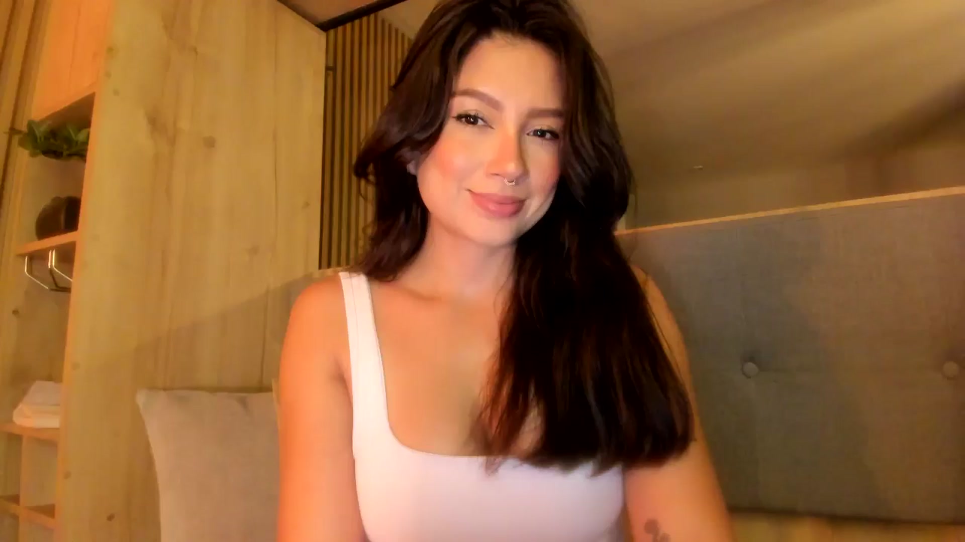 Gallery image thumbnail from BirthdaySoft's myfreecams stream on, 09/25/2025, 03:28 image 1 of 20
