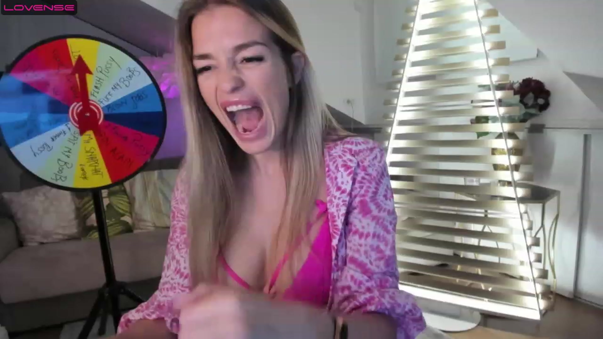 Gallery image thumbnail from BirthdaySpicy's myfreecams stream on, 04/19/2023, 21:00 image 20 of 20