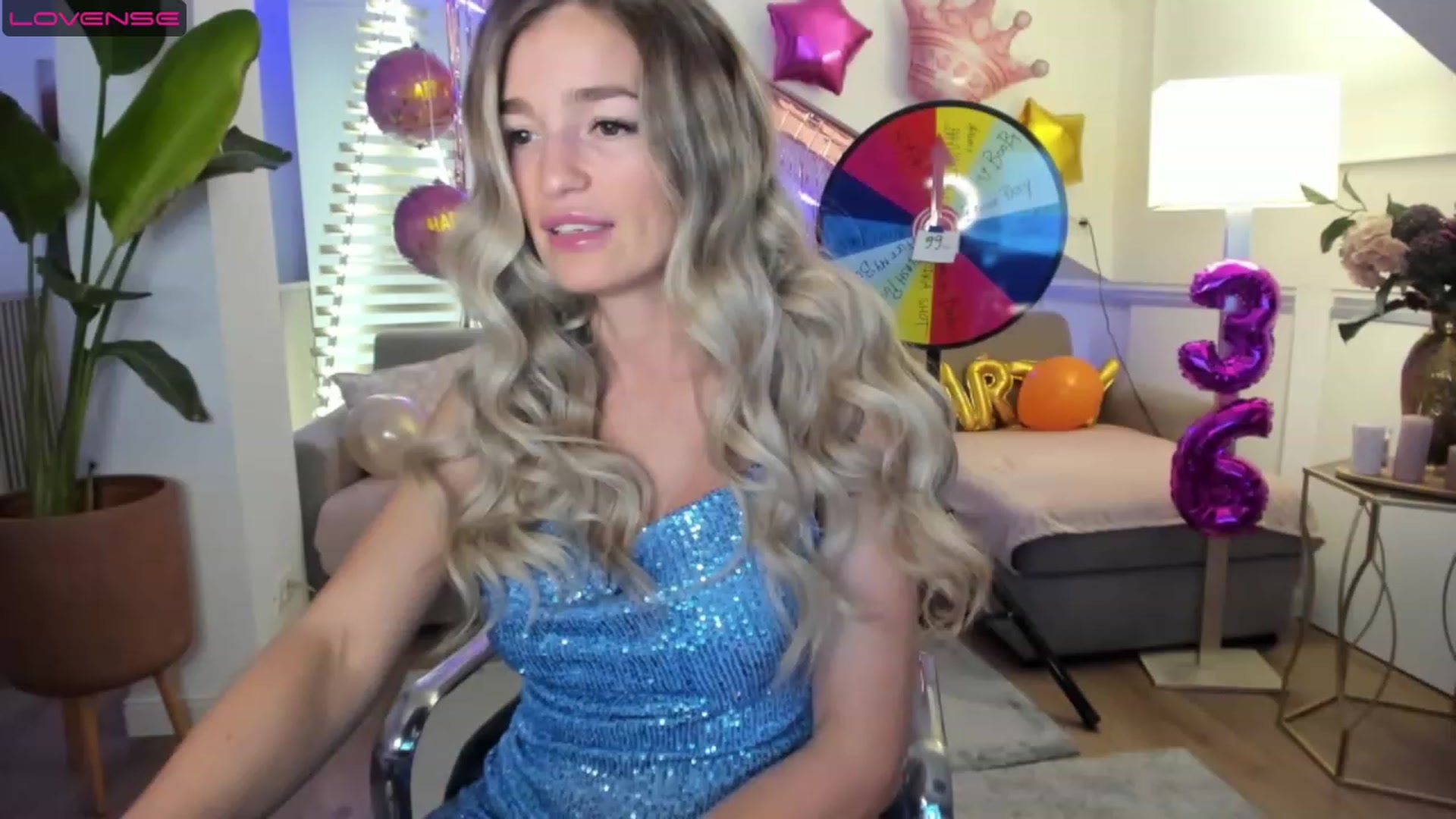 Gallery image thumbnail from BirthdaySpicy's myfreecams stream on, 04/21/2023, 22:43 image 14 of 20