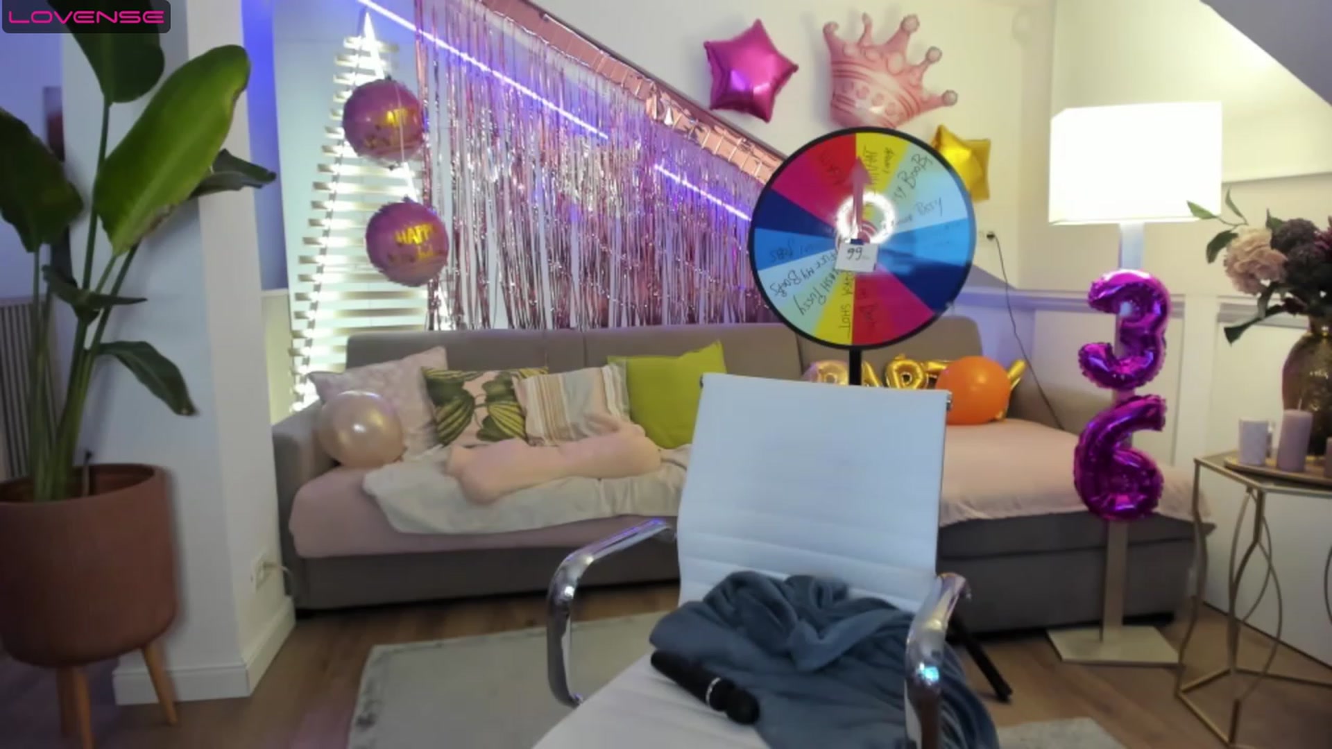 Gallery image thumbnail from BirthdaySpicy's myfreecams stream on, 04/21/2023, 22:43 image 19 of 20