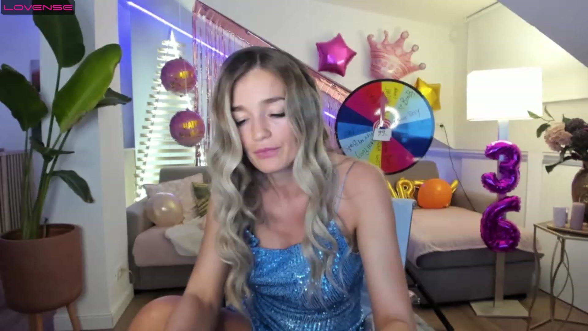 Gallery image thumbnail from BirthdaySpicy's myfreecams stream on, 04/21/2023, 22:43 image 11 of 20