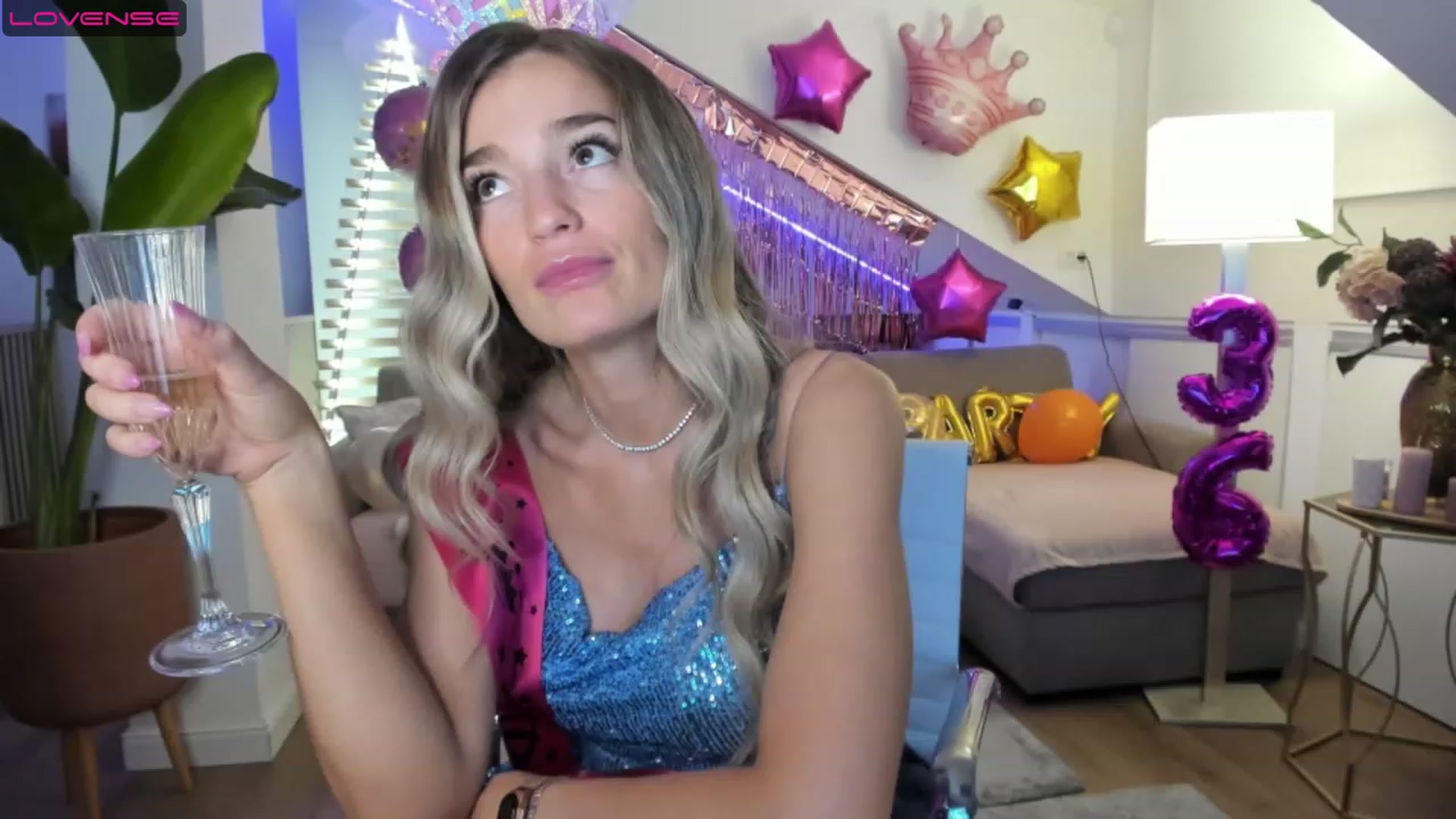 Gallery image thumbnail from BirthdaySpicy's myfreecams stream on, 04/21/2023, 23:42 image 3 of 20