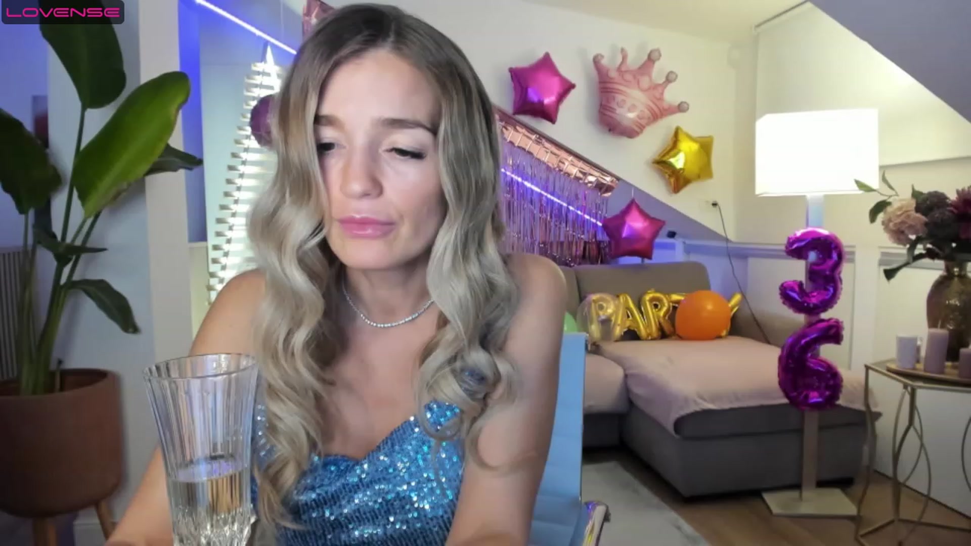 Gallery image thumbnail from BirthdaySpicy's myfreecams stream on, 04/21/2023, 23:42 image 16 of 20