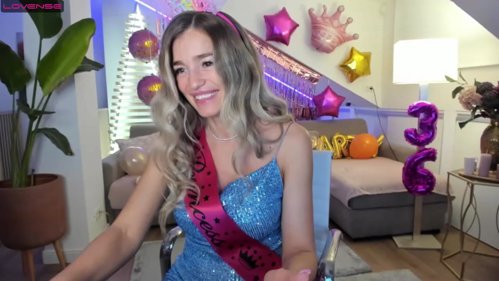 Gallery image thumbnail from BirthdaySpicy's myfreecams stream on, 04/21/2023, 23:42 image 5 of 20