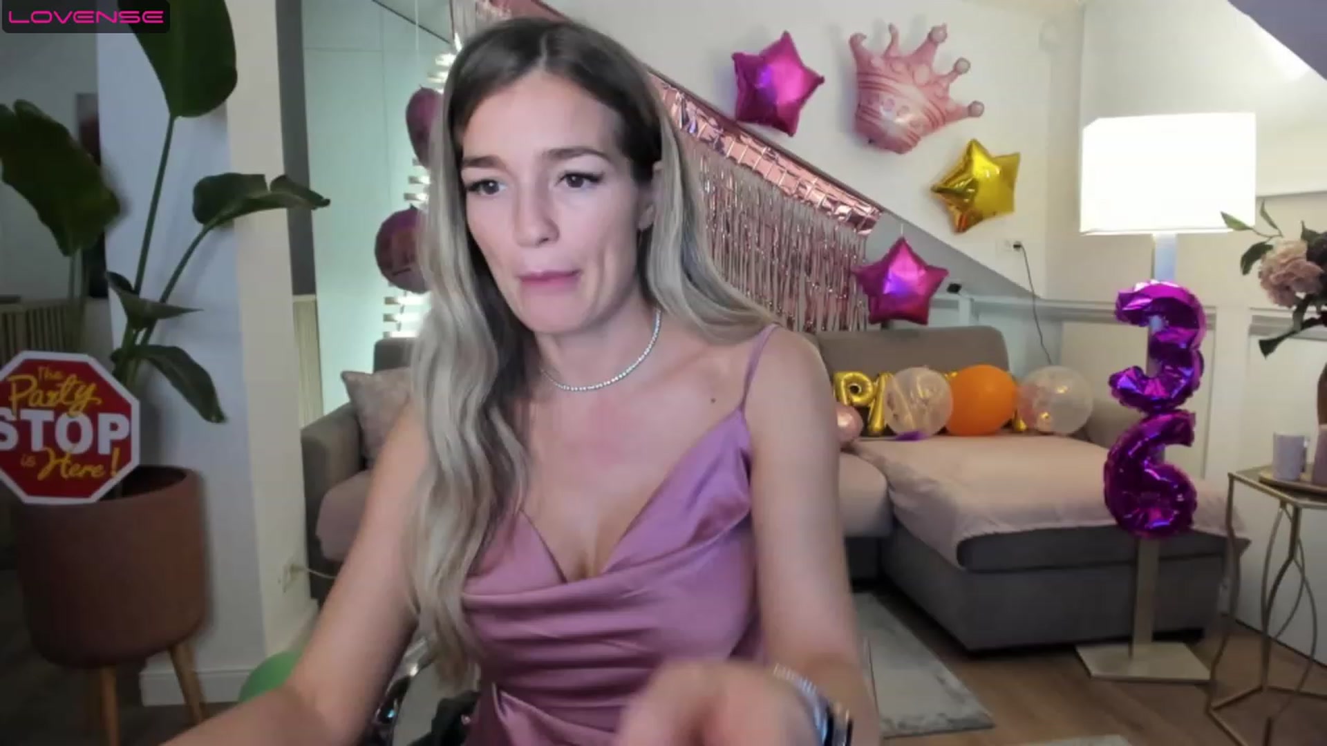 Gallery image thumbnail from BirthdaySpicy's myfreecams stream on, 04/23/2023, 21:25 image 12 of 20
