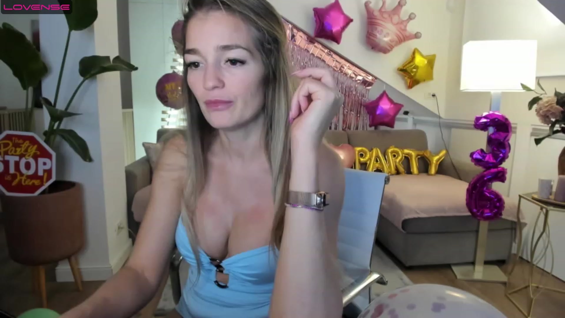 Gallery image thumbnail from BirthdaySpicy's myfreecams stream on, 04/24/2023, 21:43 image 17 of 20