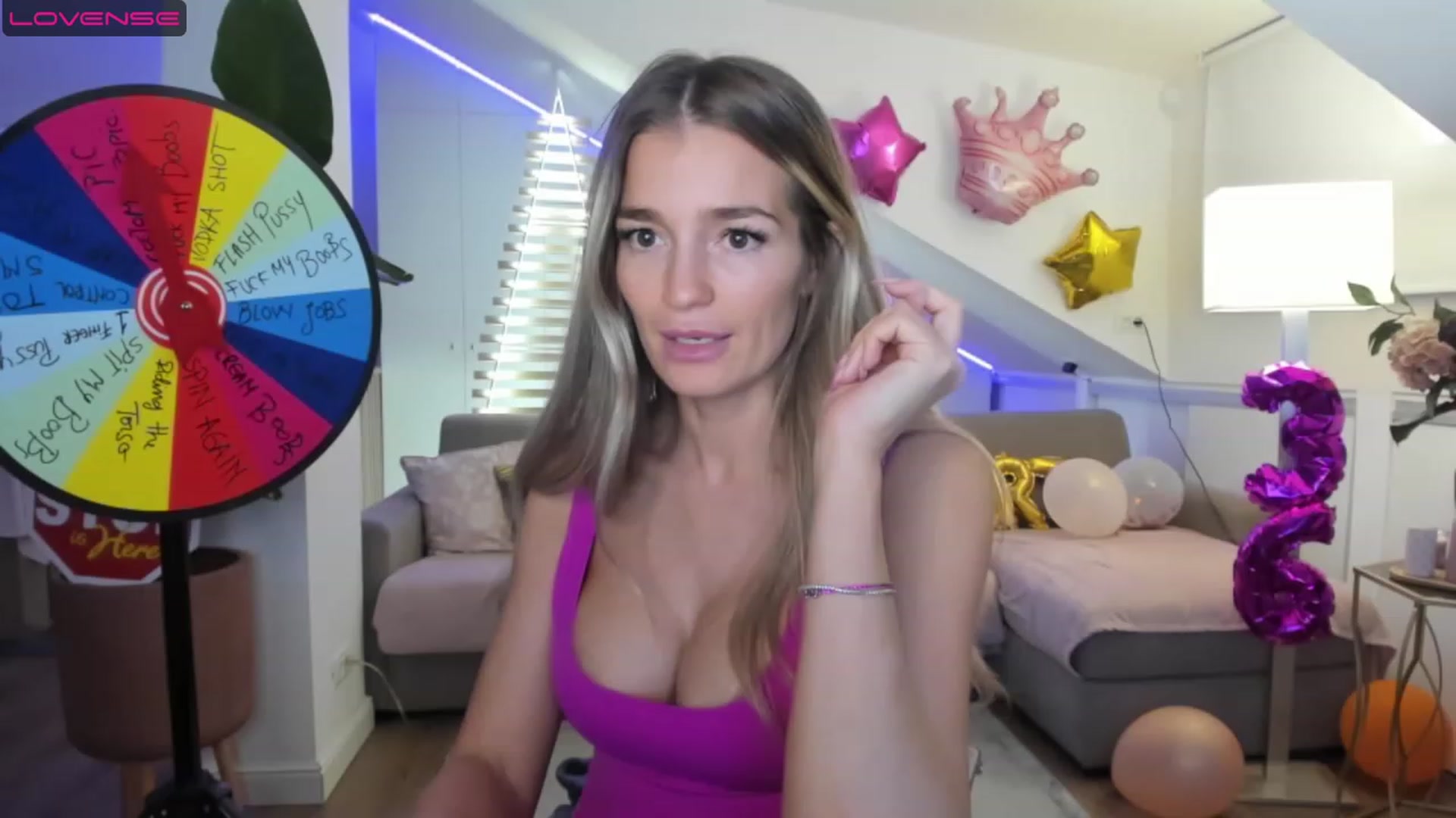 Gallery image thumbnail from BirthdaySpicy's myfreecams stream on, 04/30/2023, 23:59 image 18 of 20