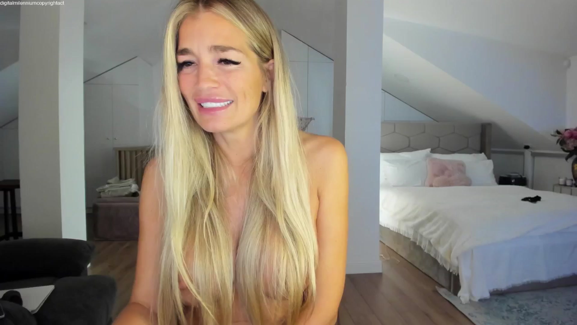 Gallery image thumbnail from BirthdaySpicy's myfreecams stream on, 04/28/2025, 02:08 image 19 of 20