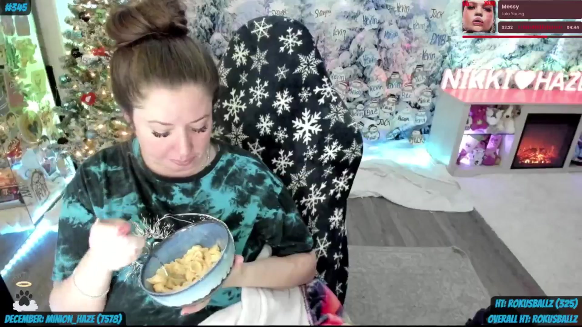 Gallery image thumbnail from Birthday_Haze's myfreecams stream on, 12/31/2025, 14:14 image 16 of 20