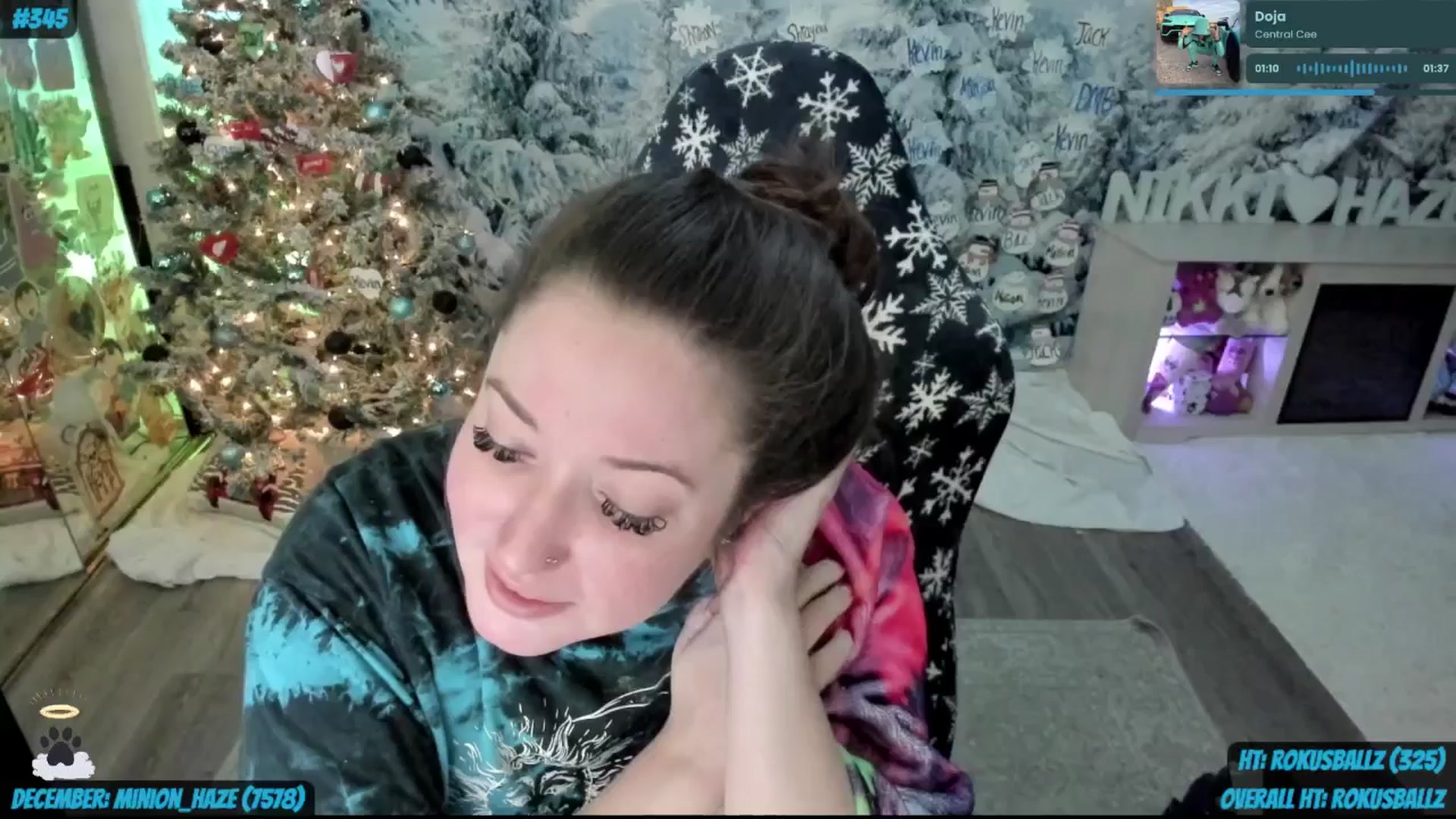 Gallery image thumbnail from Birthday_Haze's myfreecams stream on, 12/31/2025, 14:26 image 18 of 20