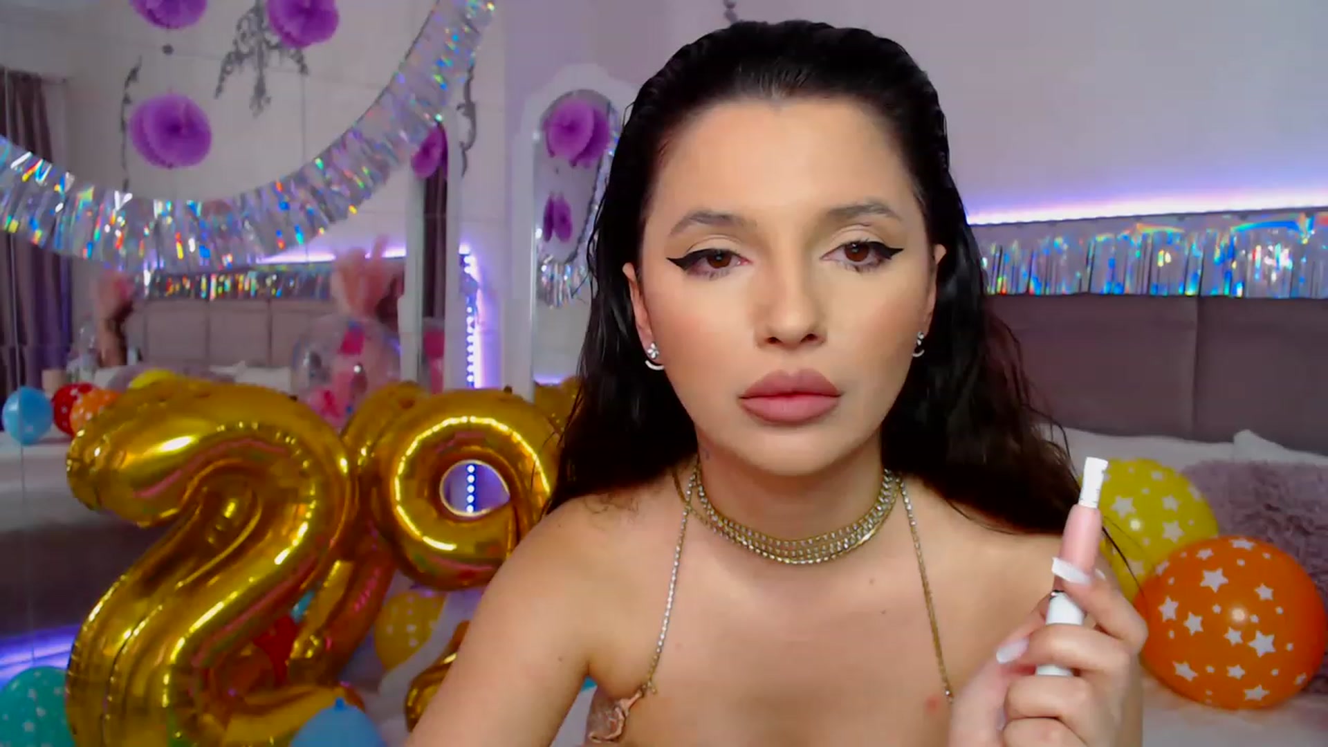 Gallery image thumbnail from Birthday_Lu's myfreecams stream on, 04/02/2023, 02:13 image 7 of 20