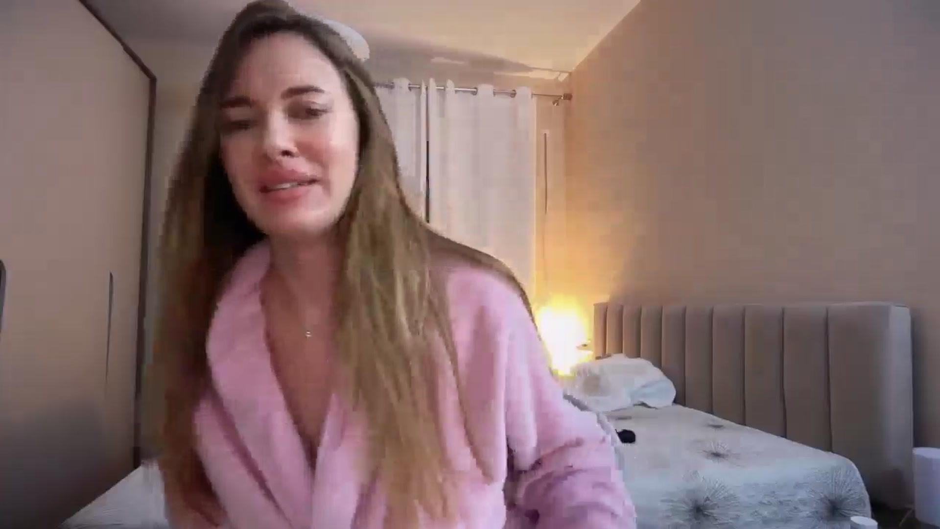Gallery image thumbnail from Birthday_Sky's myfreecams stream on, 02/18/2026, 04:29 image 19 of 20