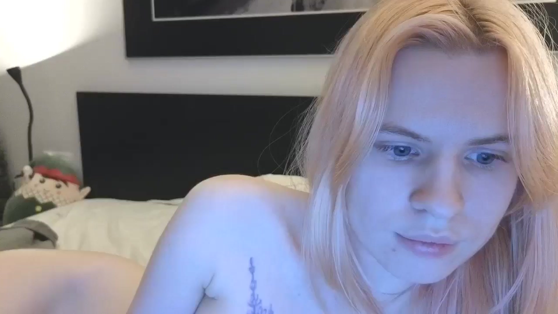 Gallery image thumbnail from Birthday_Yuri's myfreecams stream on, 01/03/2026, 24:18 image 4 of 20