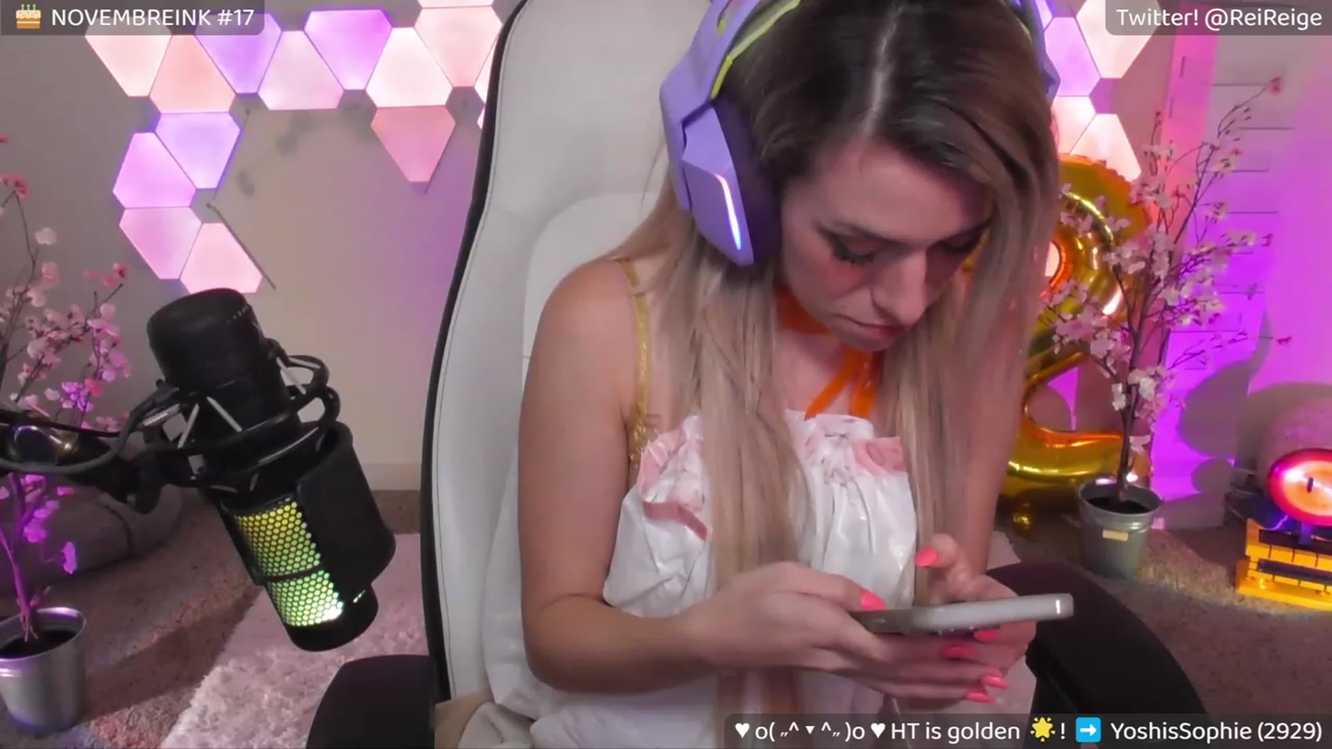 Gallery image thumbnail from Birthdayge's myfreecams stream on, 11/30/2023, 15:28 image 17 of 20